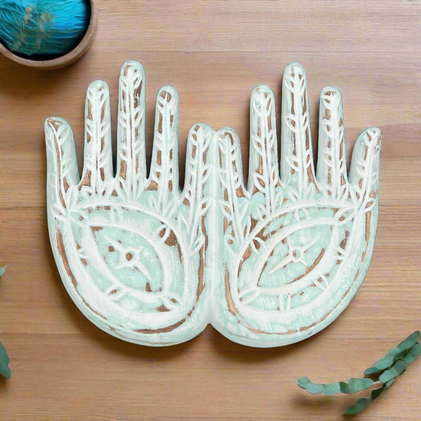 Double Hand Decor Plate