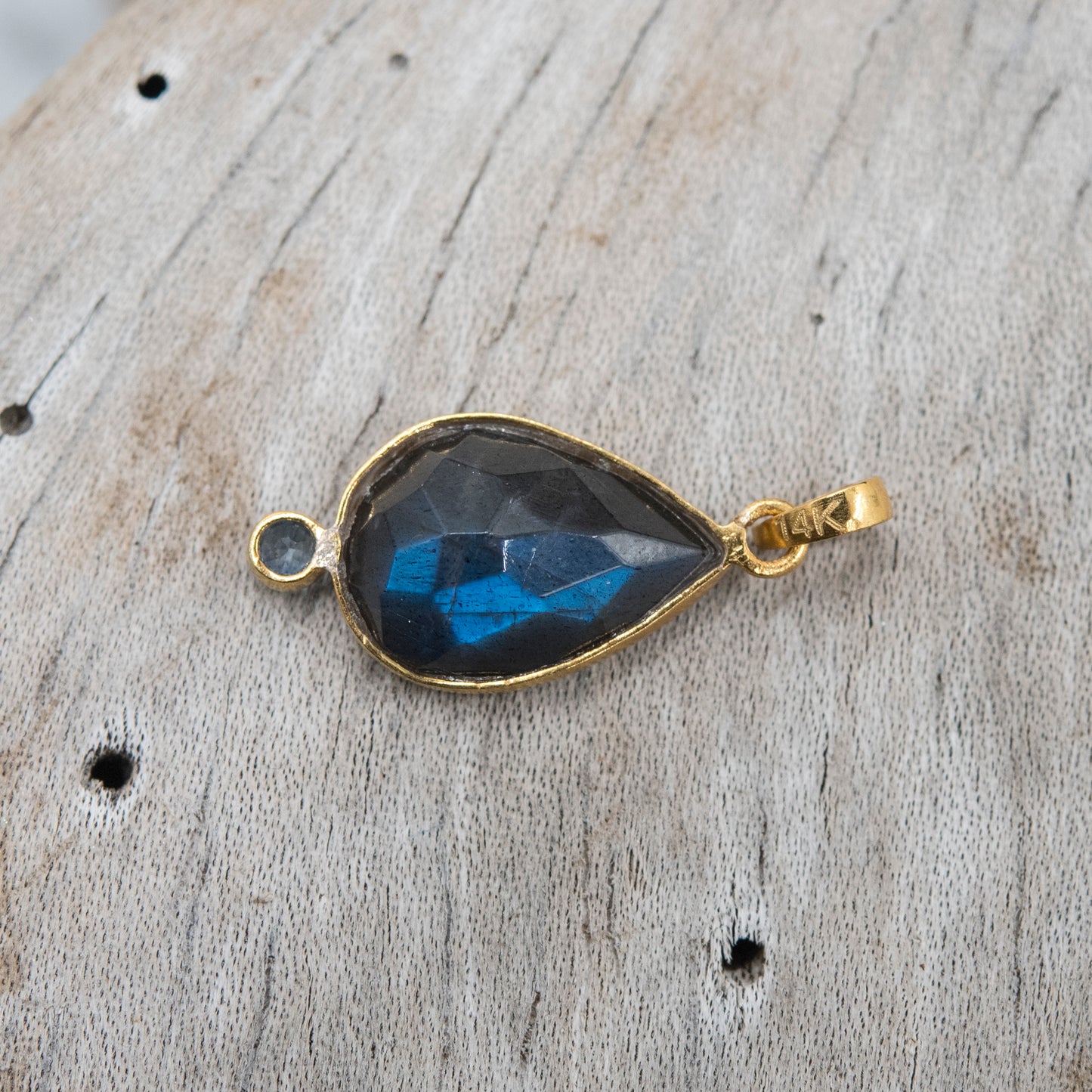 14 Karat Gold | Labradorite & Sapphire Pendant