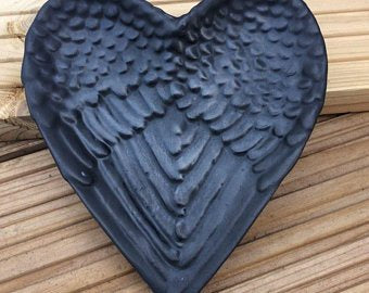 Shungite Crystal cleansing tray with Wings