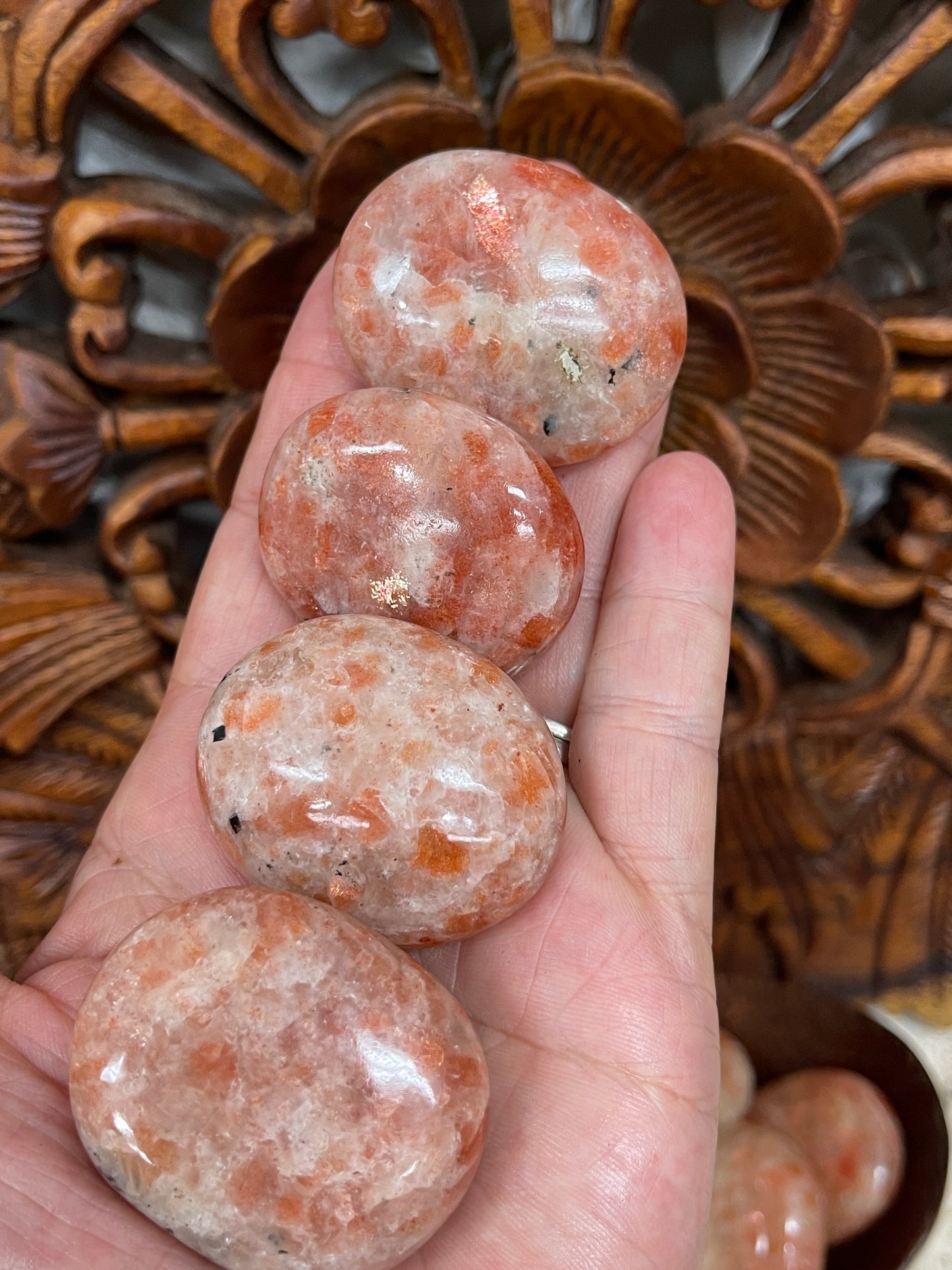 Natural Sunstone Palm Stones