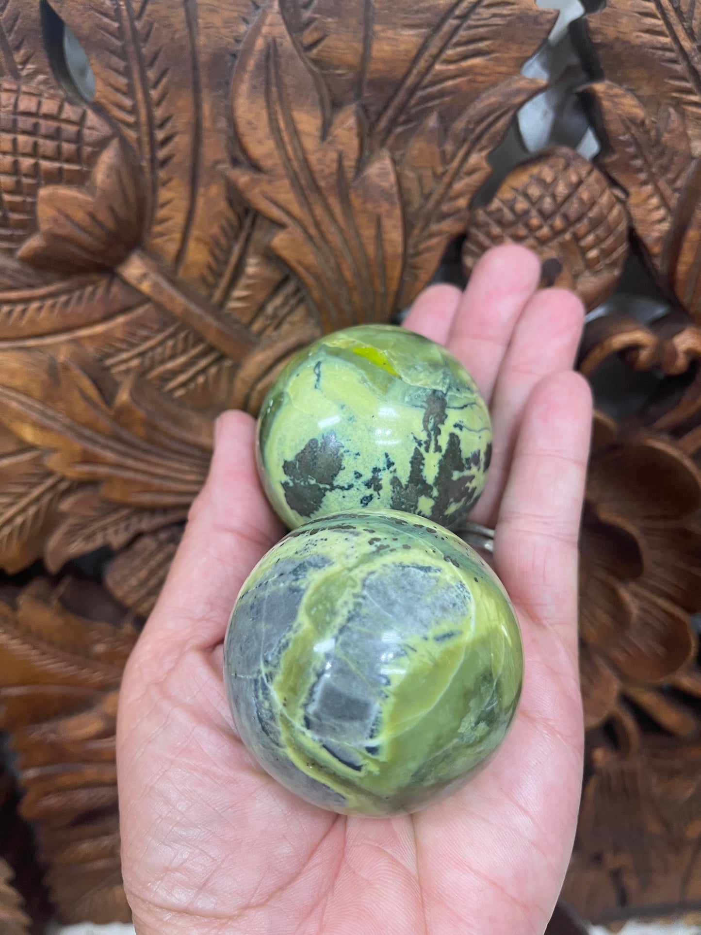 Infinite Serpentine Spheres
