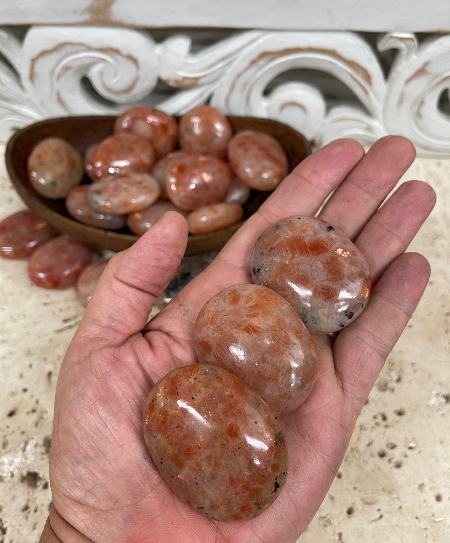 Natural Sunstone Palm Stones