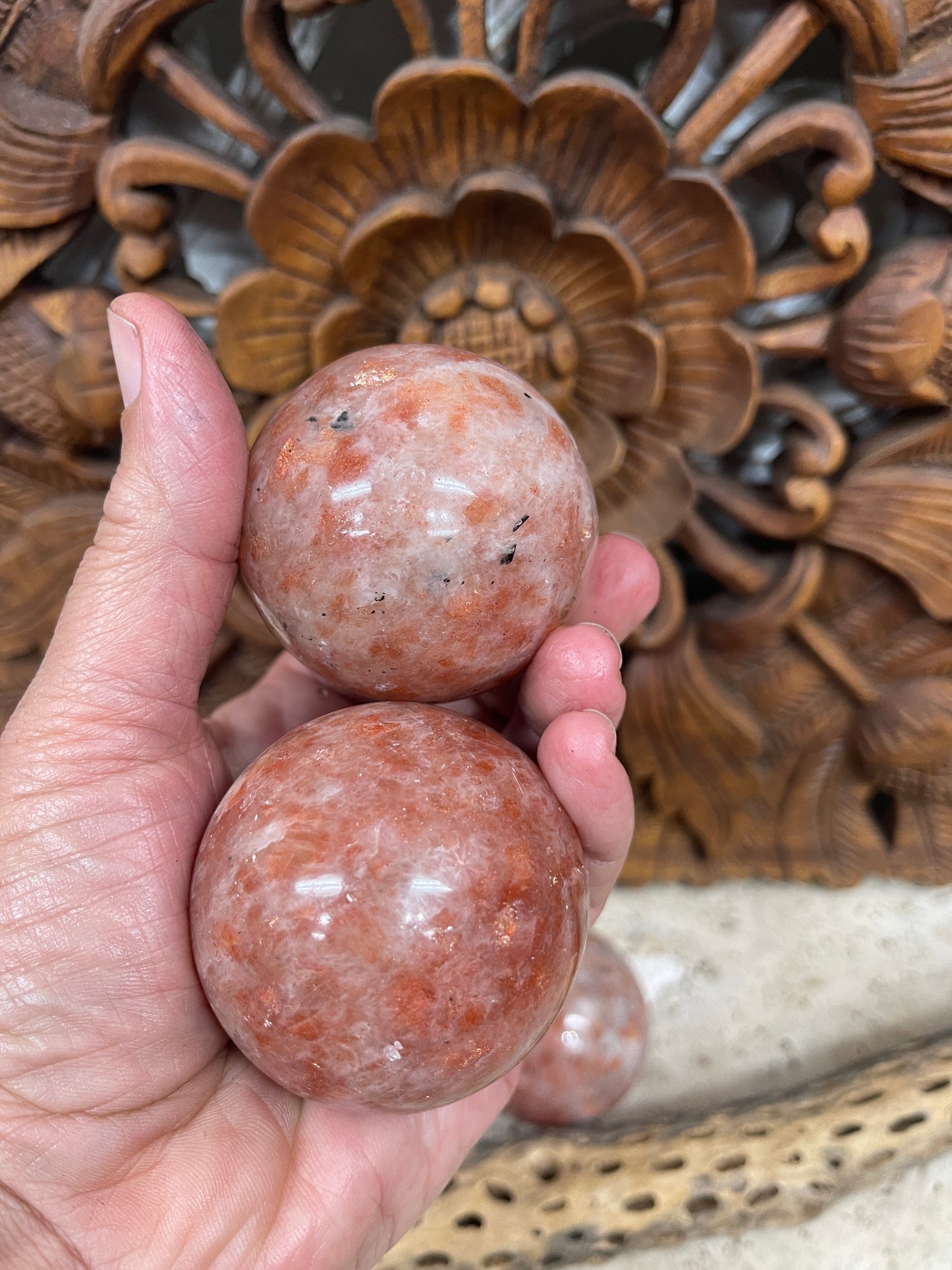 Sunstone Spheres