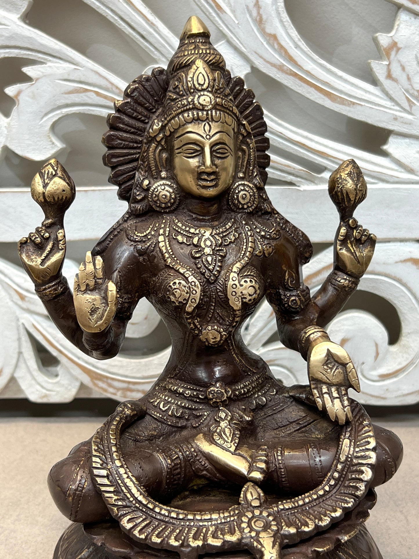 Laxmi Statue - Goddess of Wealth 23cm x 17cm
