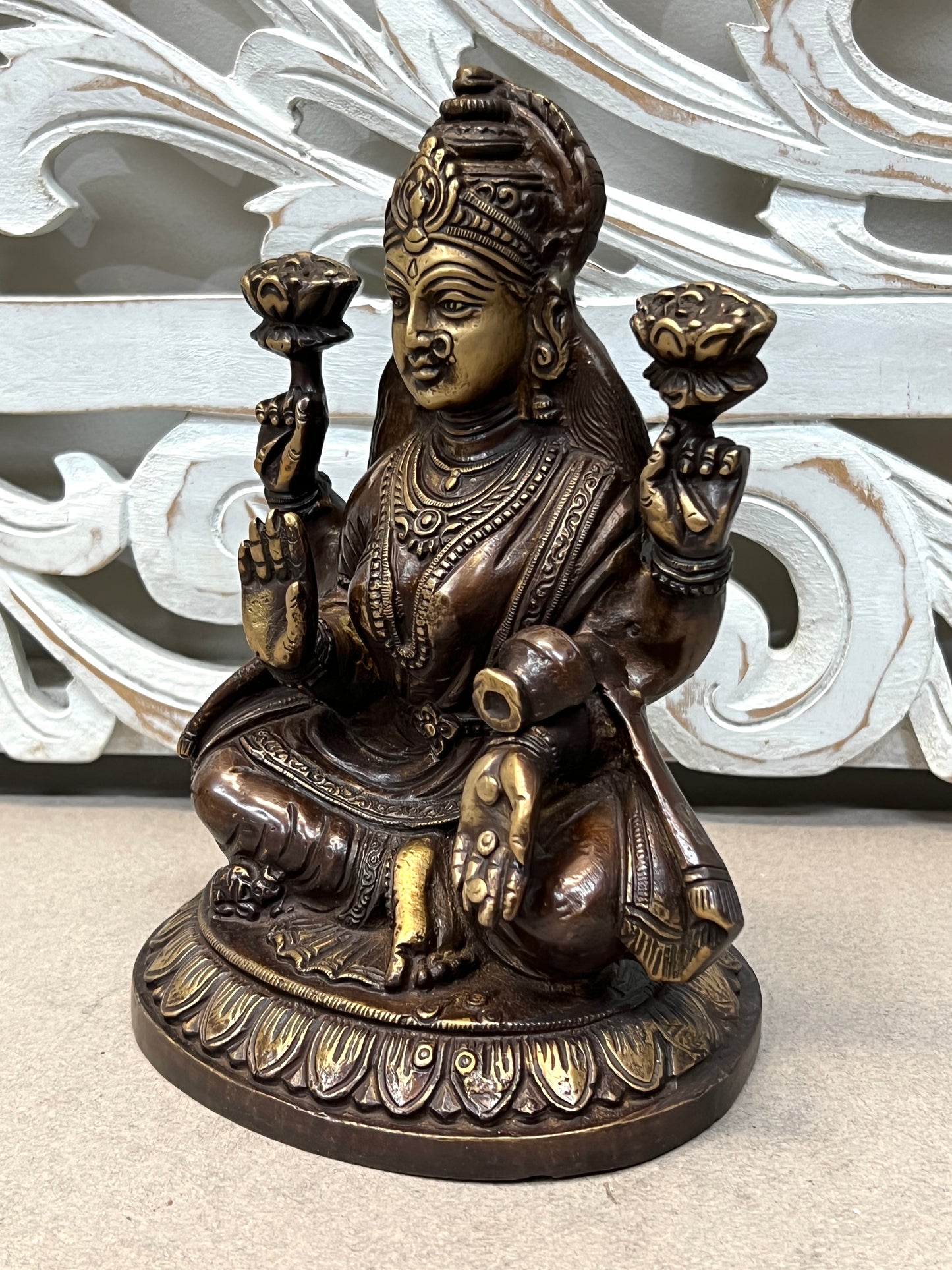 Laxmi Statue - Goddess of Wealth 20cm x 17cm
