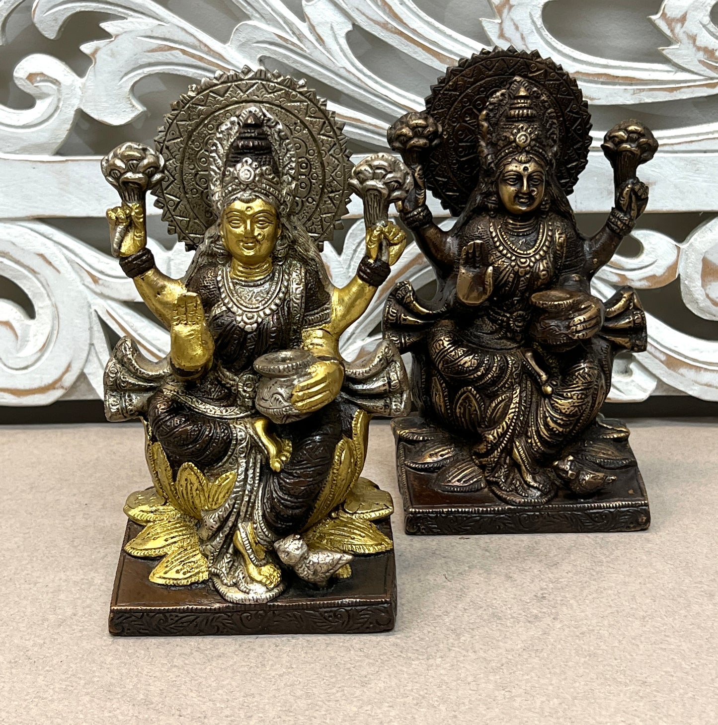 Laxmi Statue - Goddess of Wealth 20cm x 13cm
