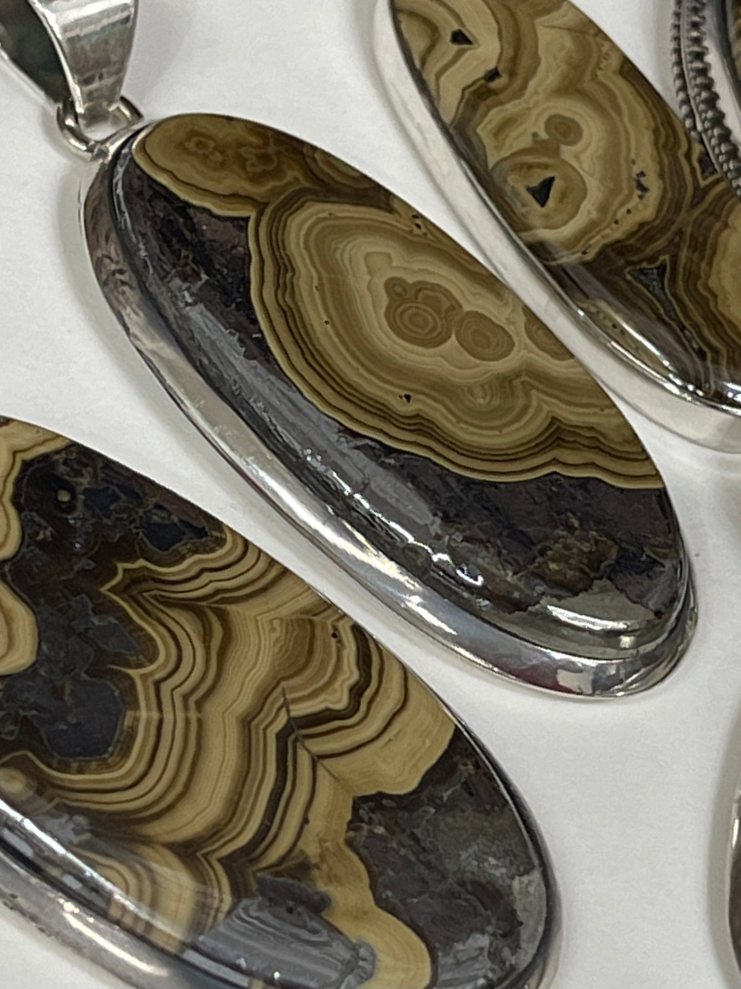 Schalenblende Pendants