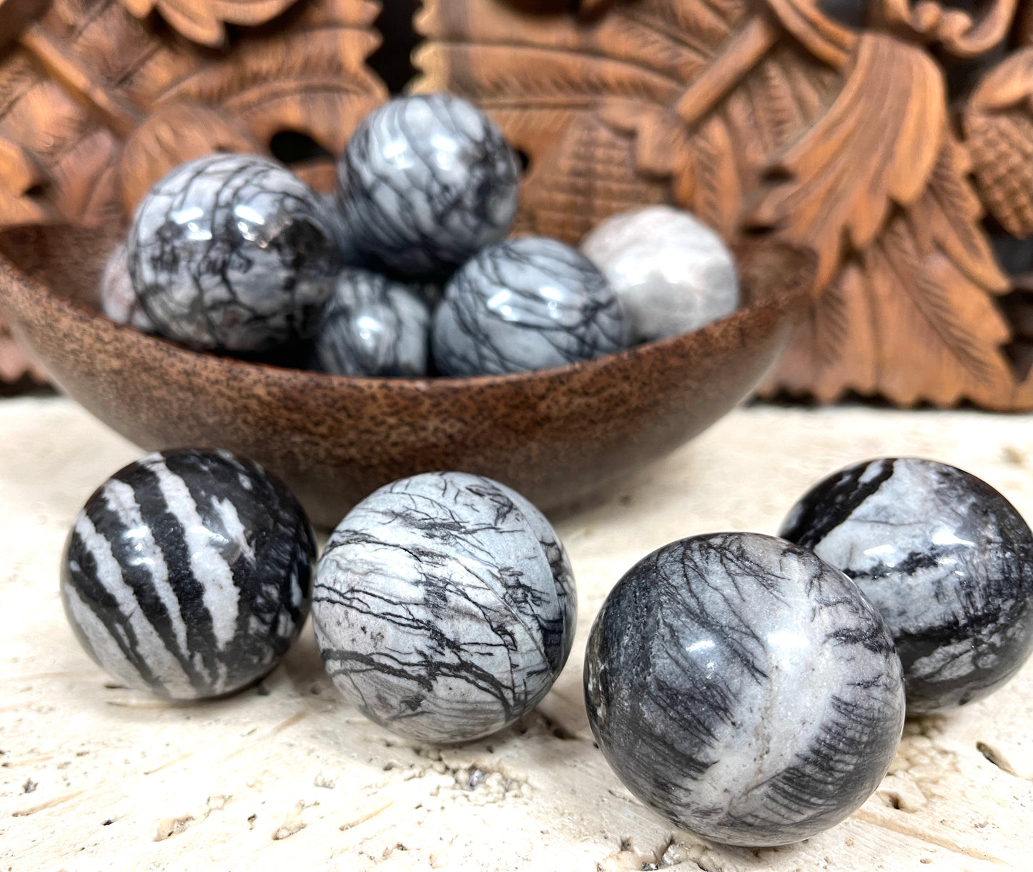 Network Stone Spheres