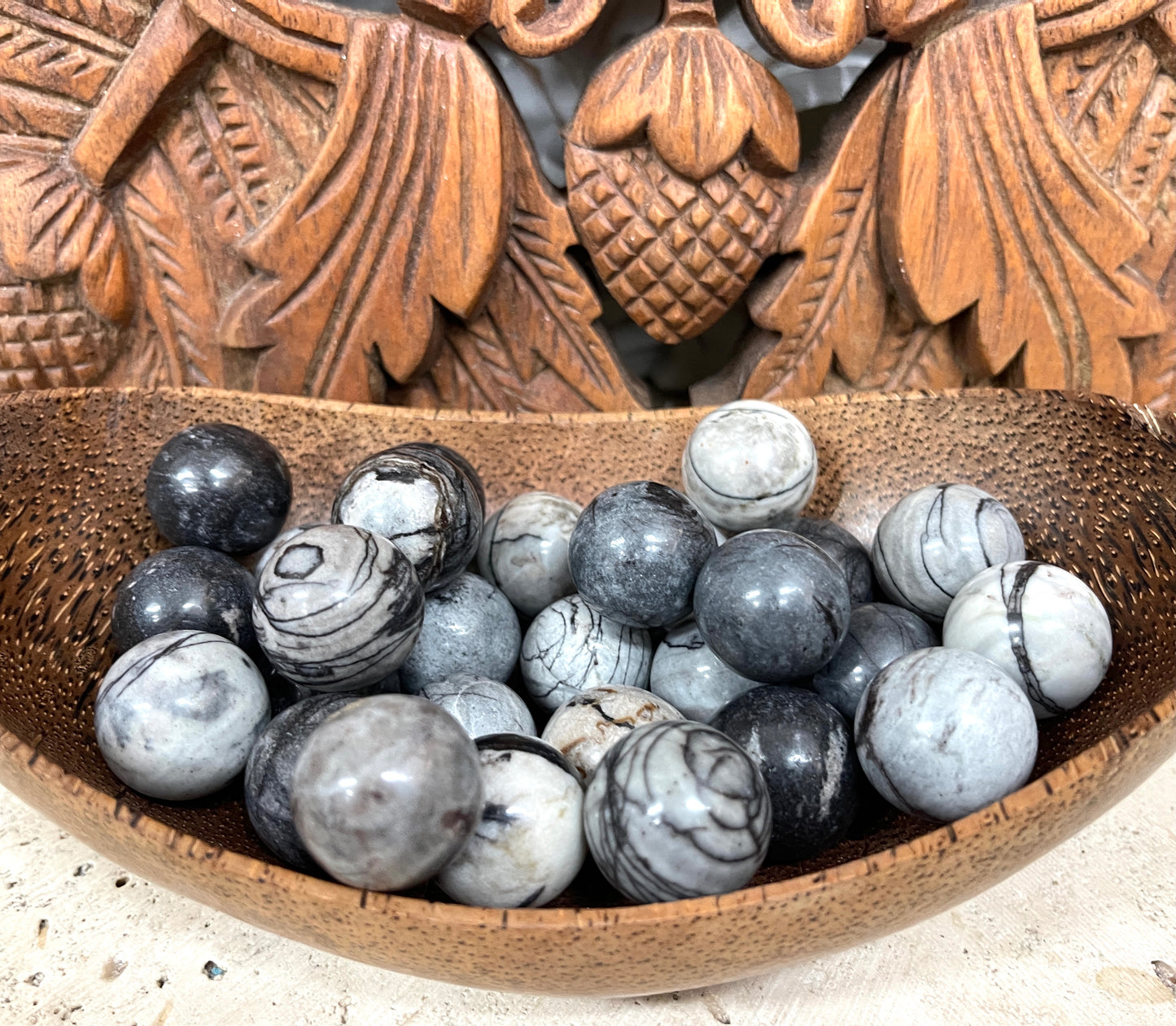 Network Stone Spheres