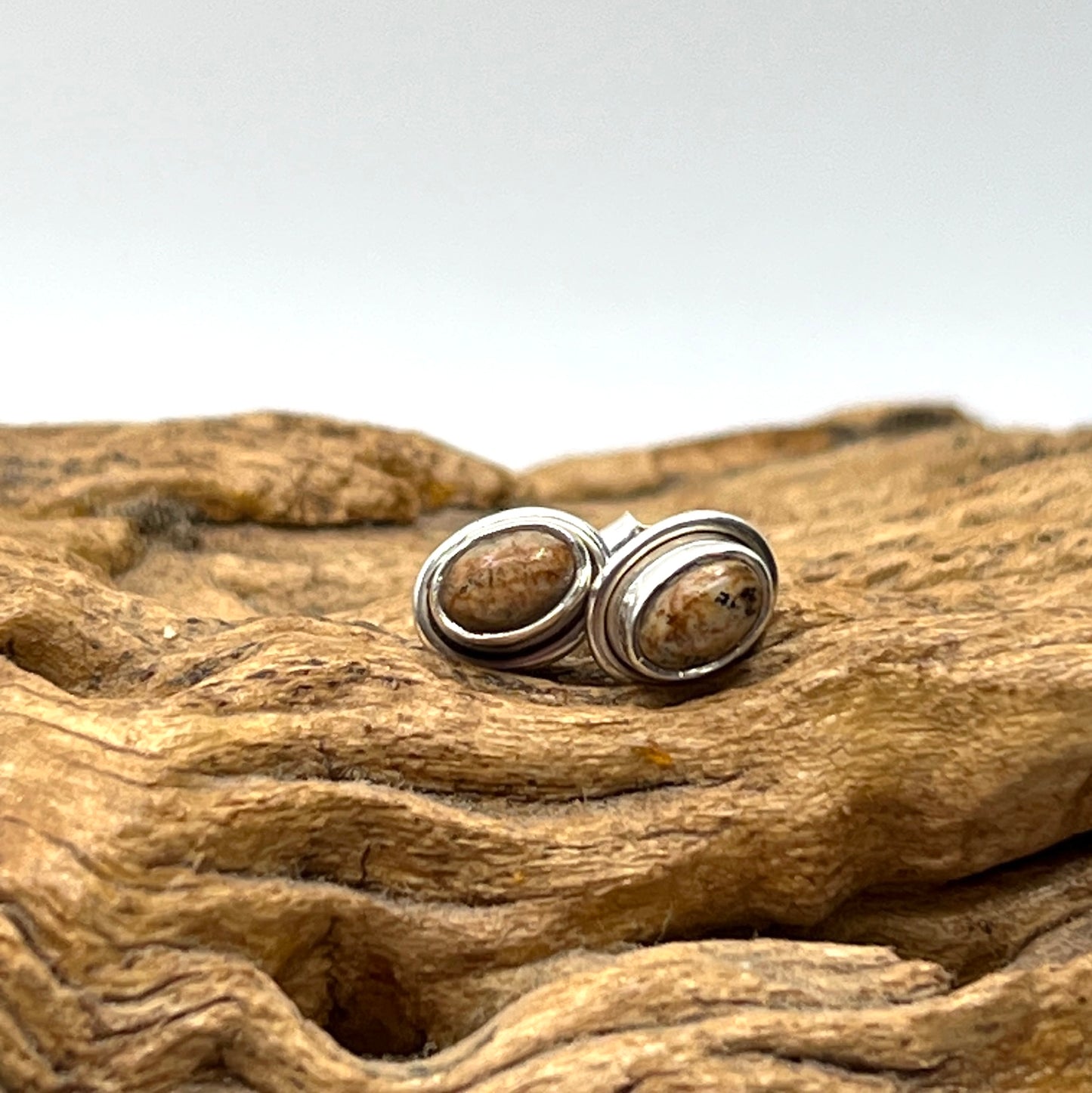Oval Stud Earrings 6mm