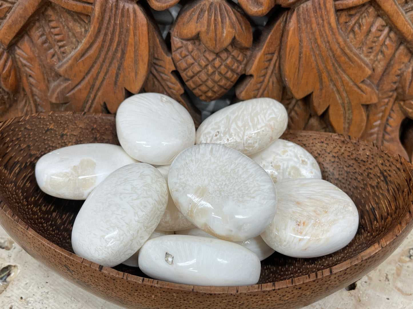 Scolecite Palm Stone