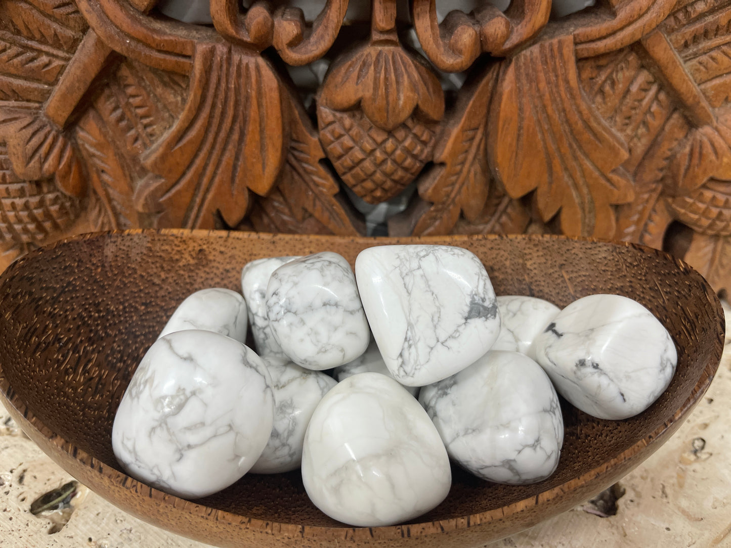 Howlite Tumbles