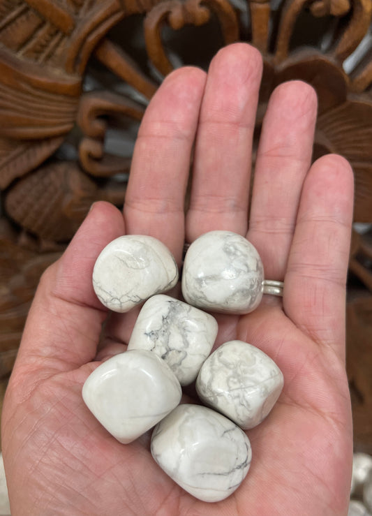 Howlite Tumbles