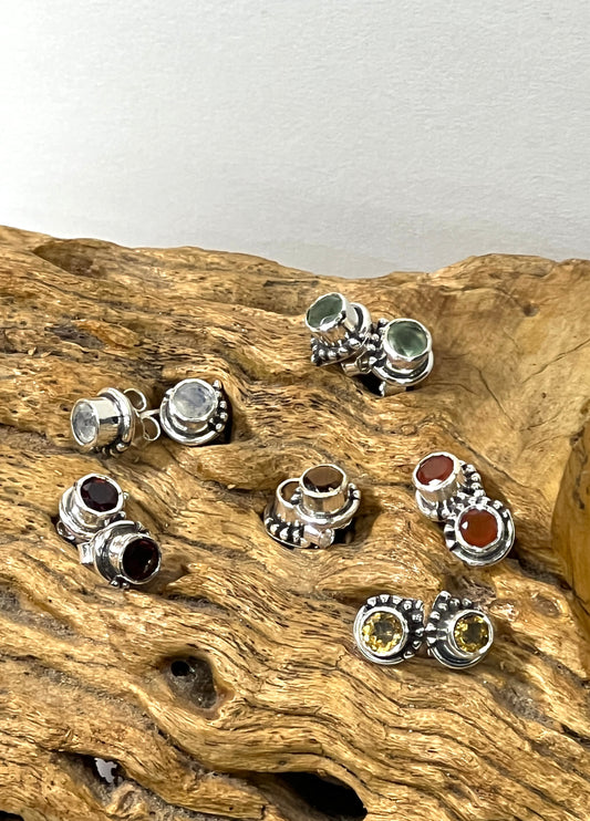 Mehindi Round Faceted Stud Earrings | 4mm