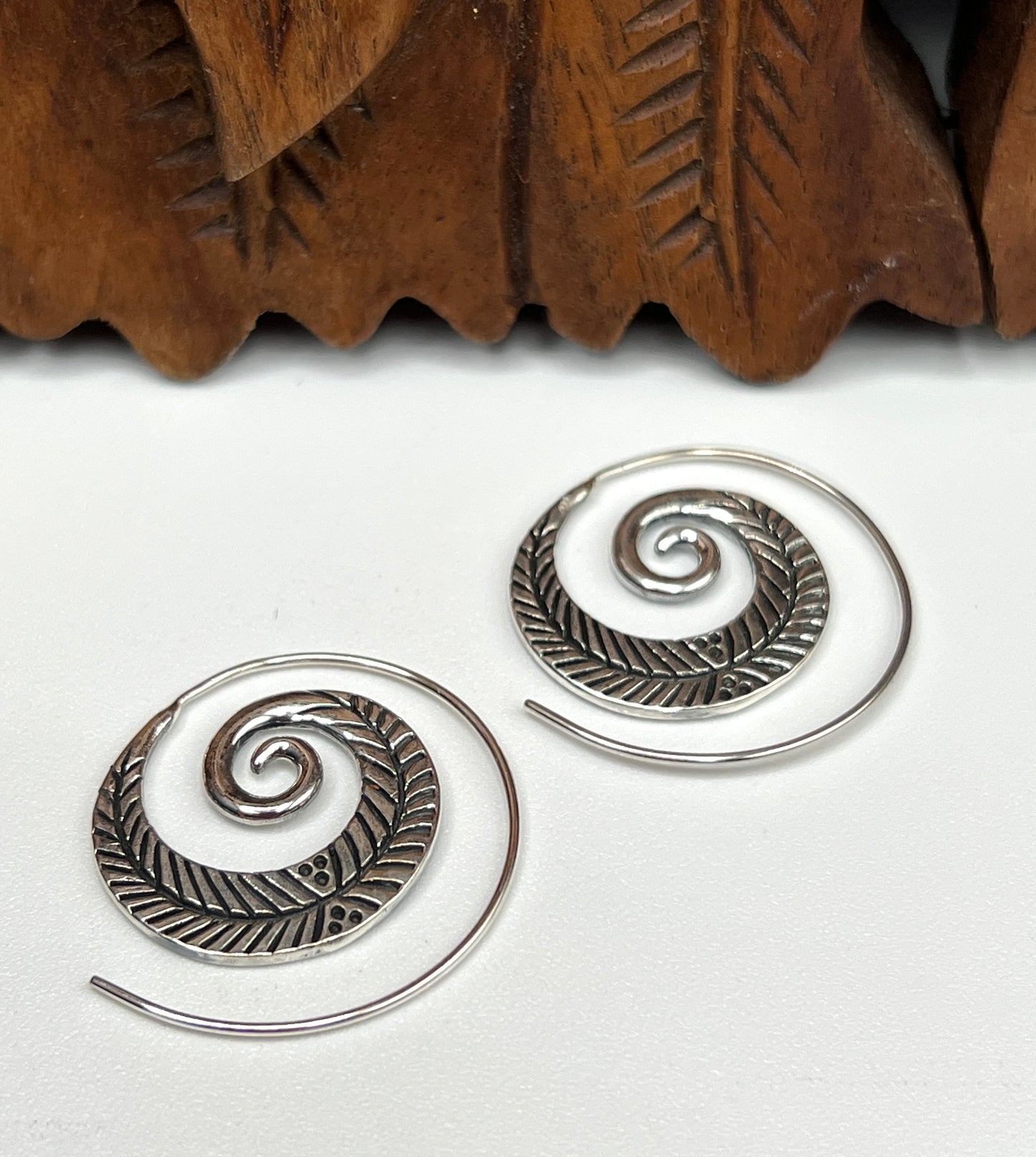 Leaf Slide Hoop Earrings