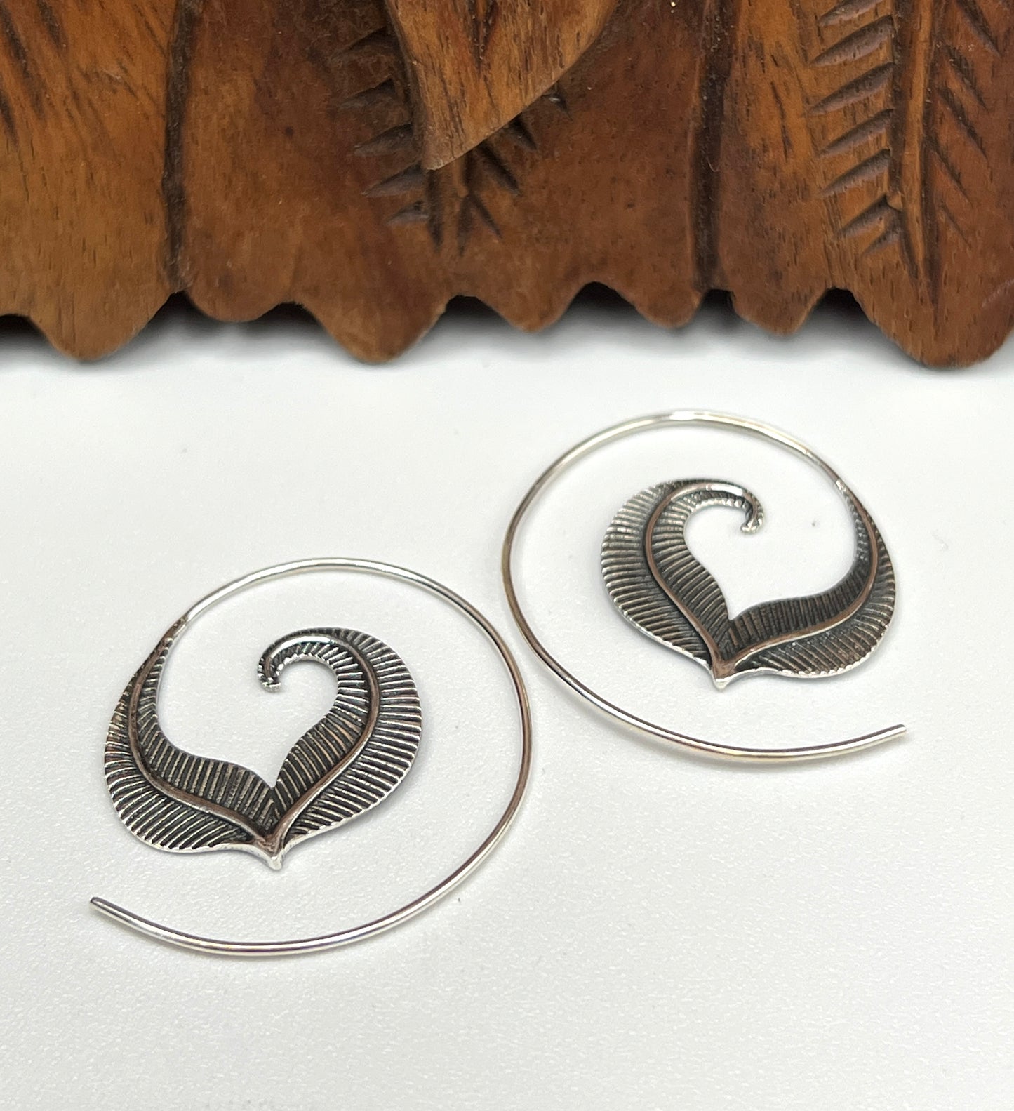 Leaf Slide Hoop Earrings