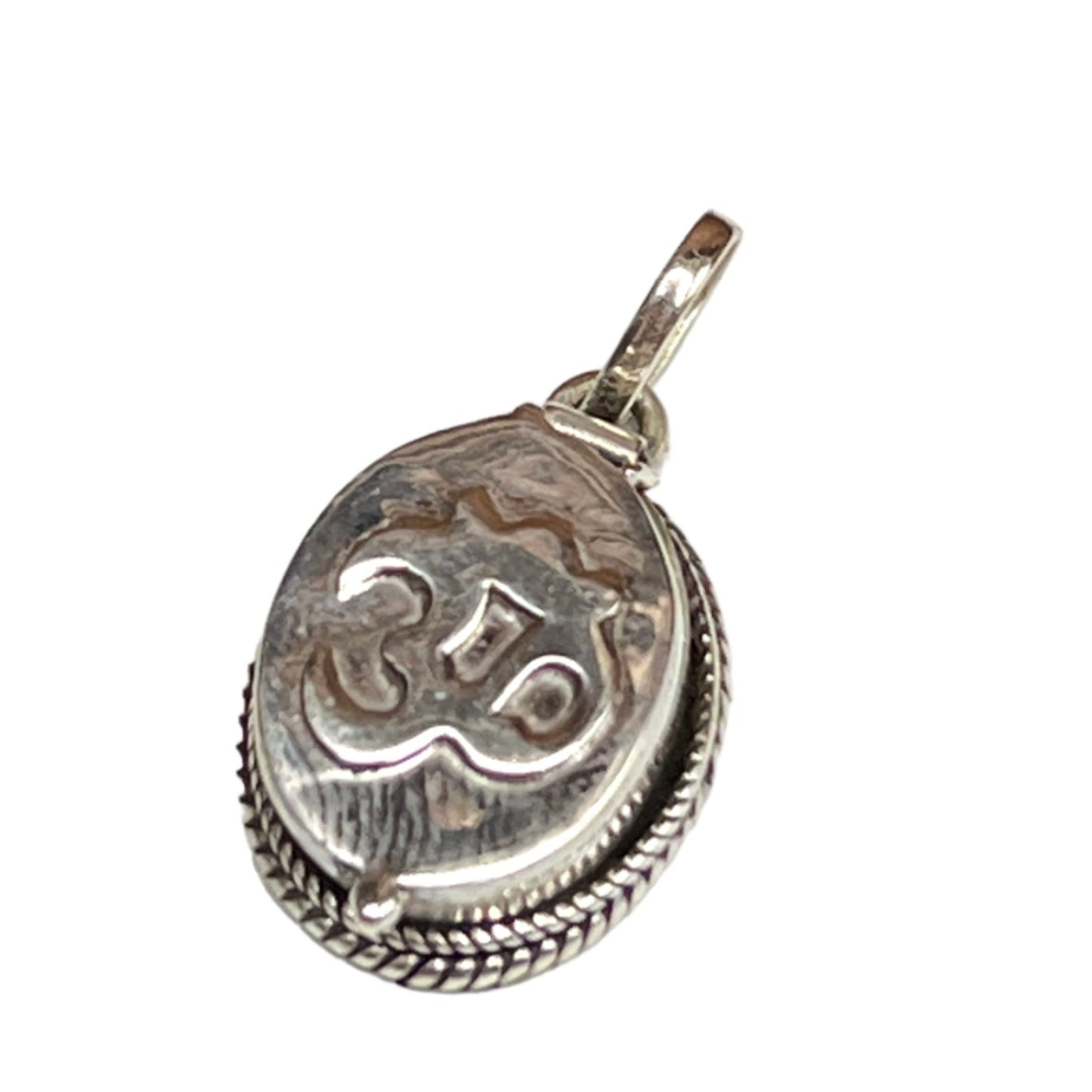 Om Pendant