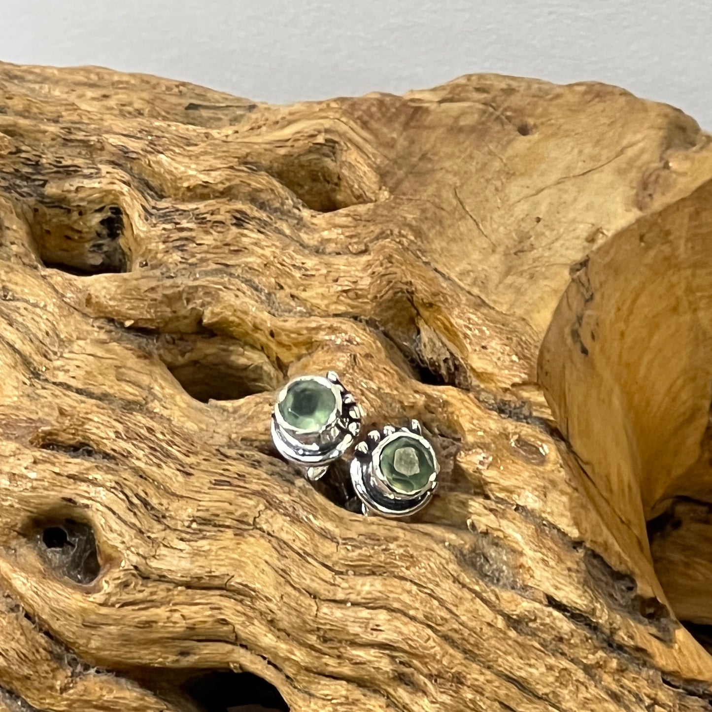 Mehindi Round Faceted Stud Earrings | 4mm