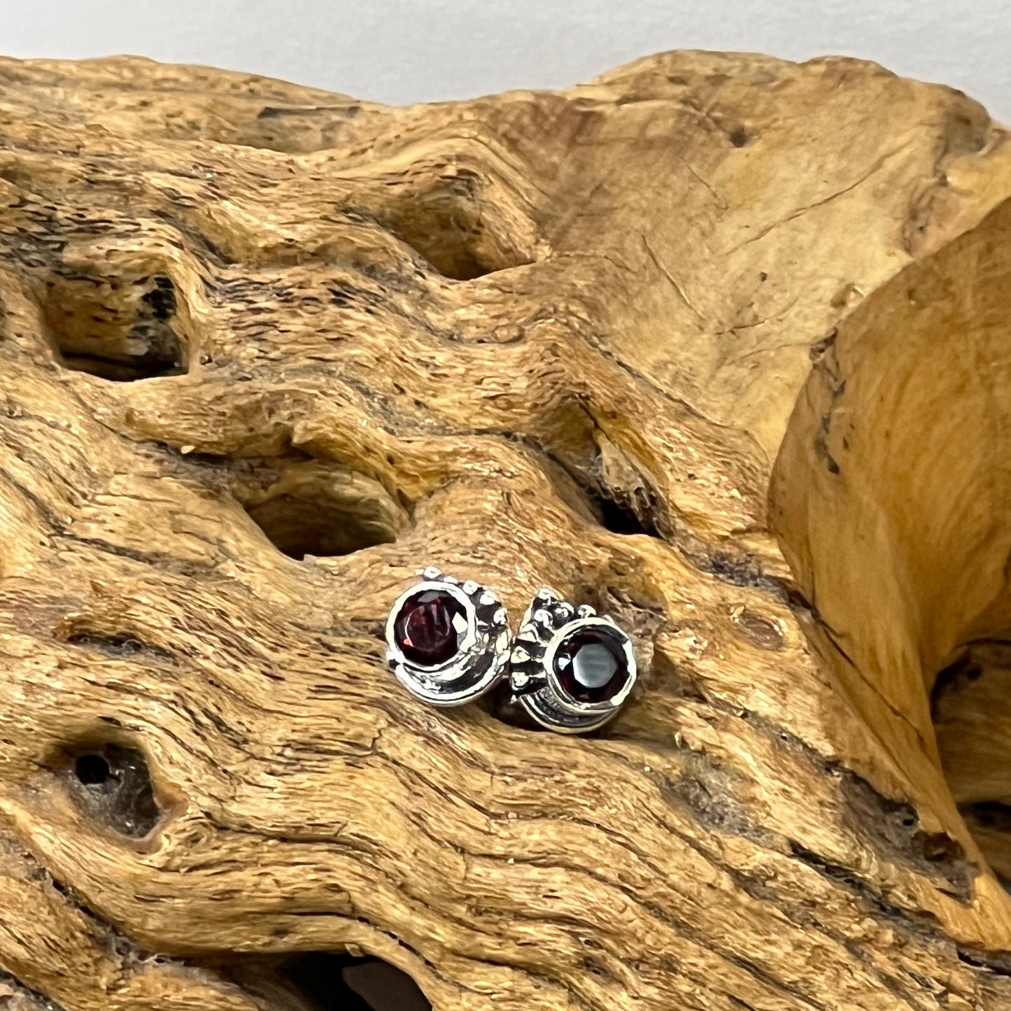 Mehindi Round Faceted Stud Earrings | 4mm