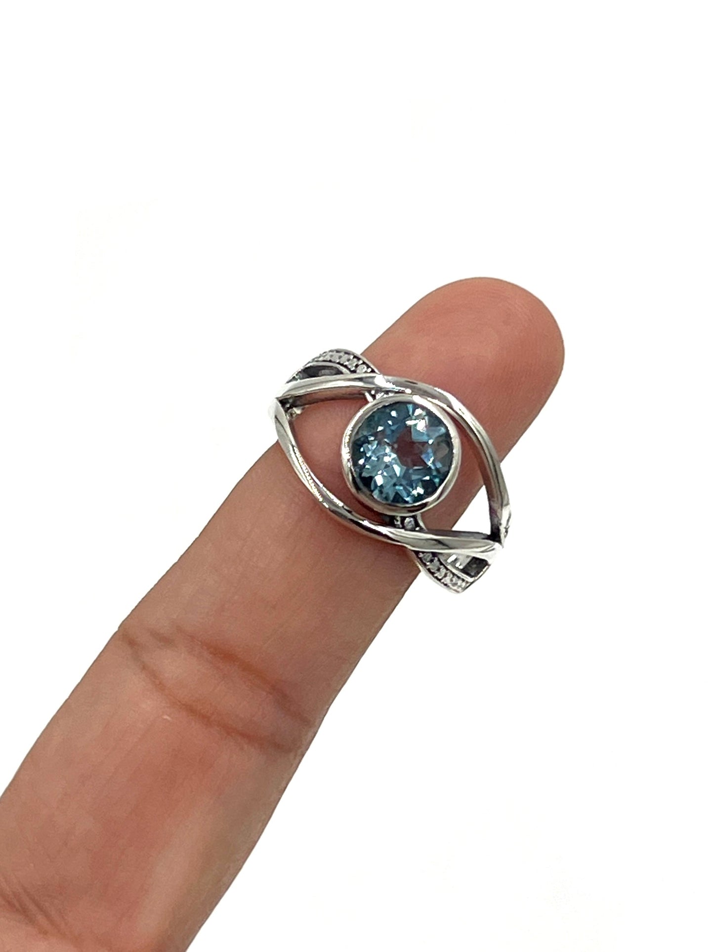 Wavy Blue Topaz Ring