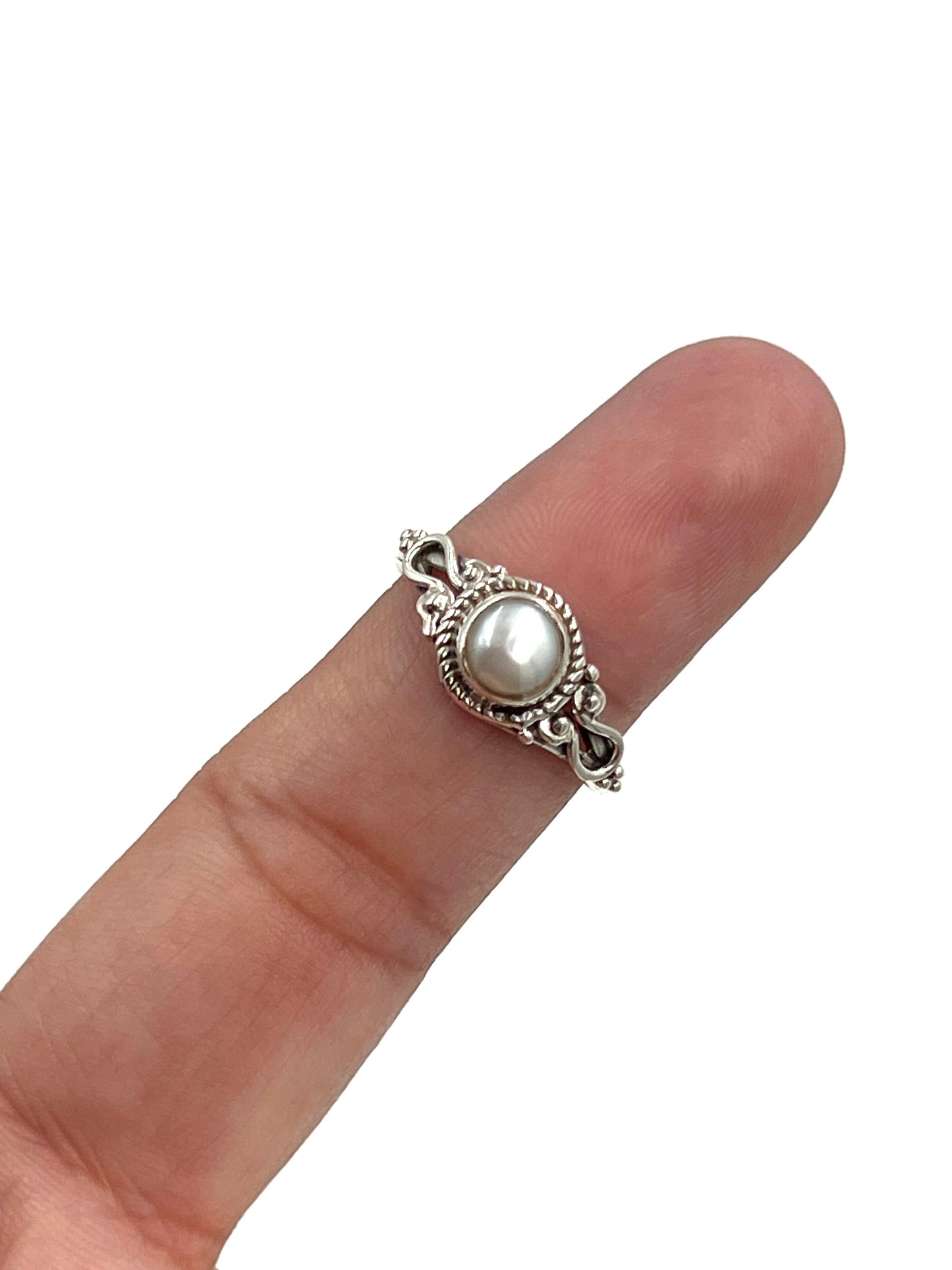 Pearl Round Ring