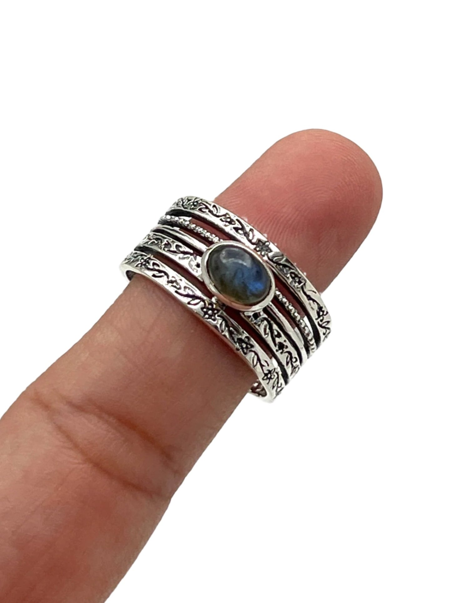 Sterling Silver Oval Labradorite Flower Band Ring