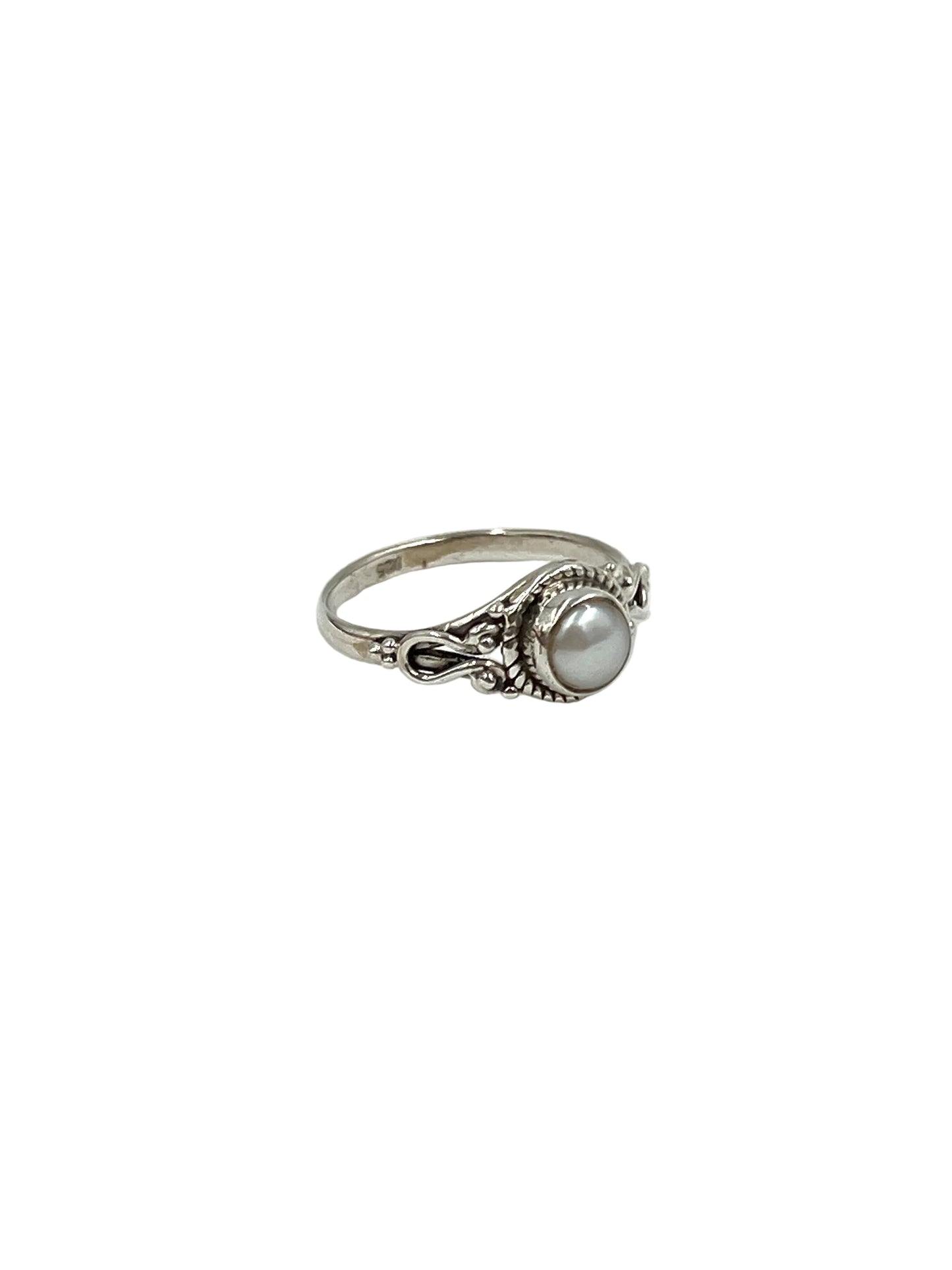 Pearl Round Ring