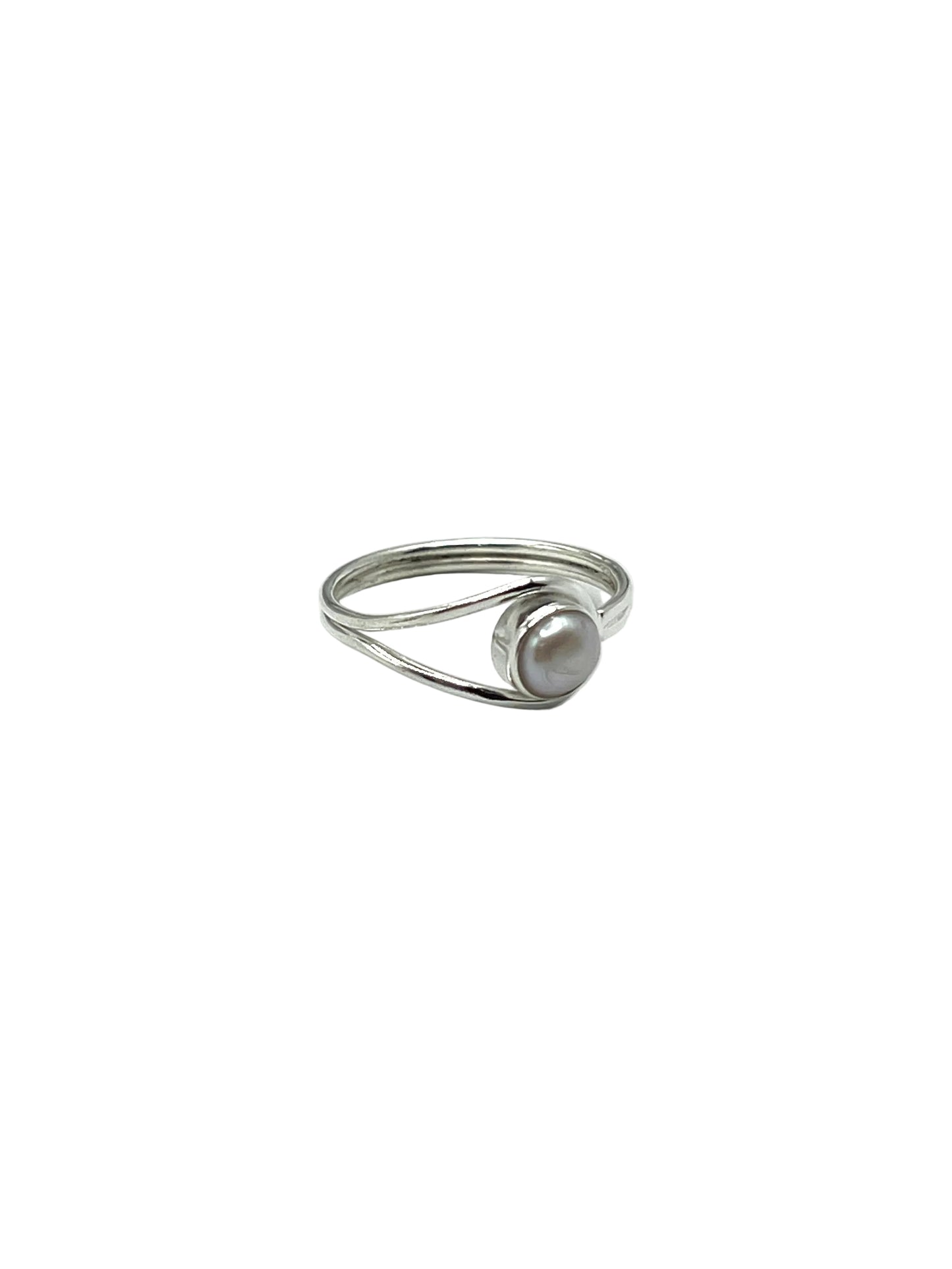 Lasso Gemstone Rings