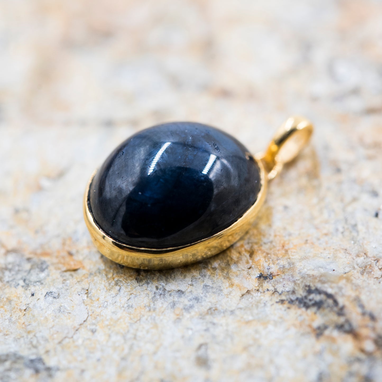 14 Karat Gold | Star Sapphire Pendant Collection