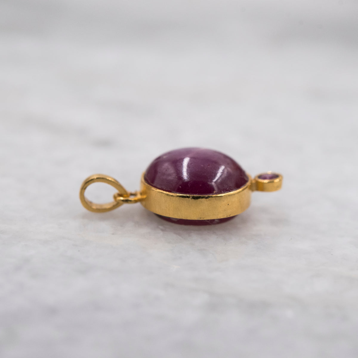 14 Karat Gold | Star Ruby & faceted Ruby Pendant Collection