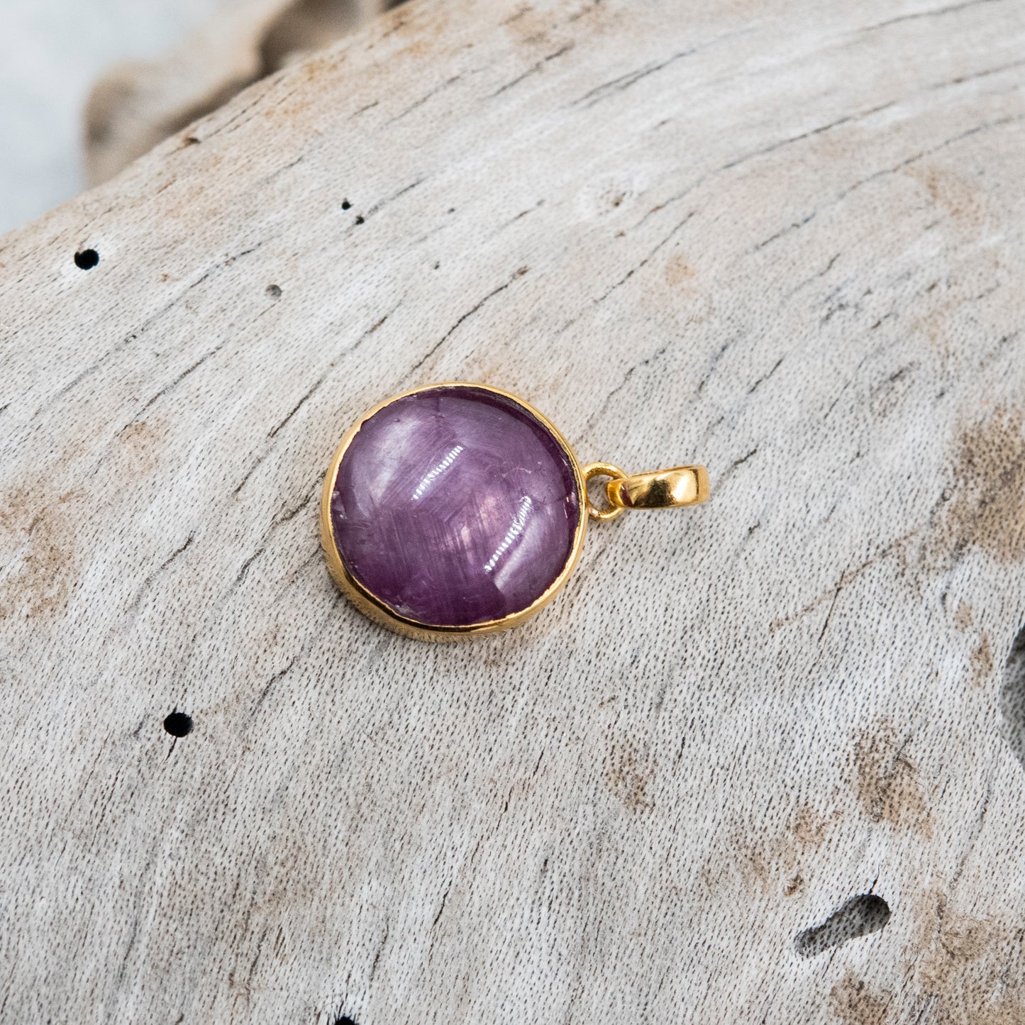 14 Karat Gold | Star Ruby Pendant
