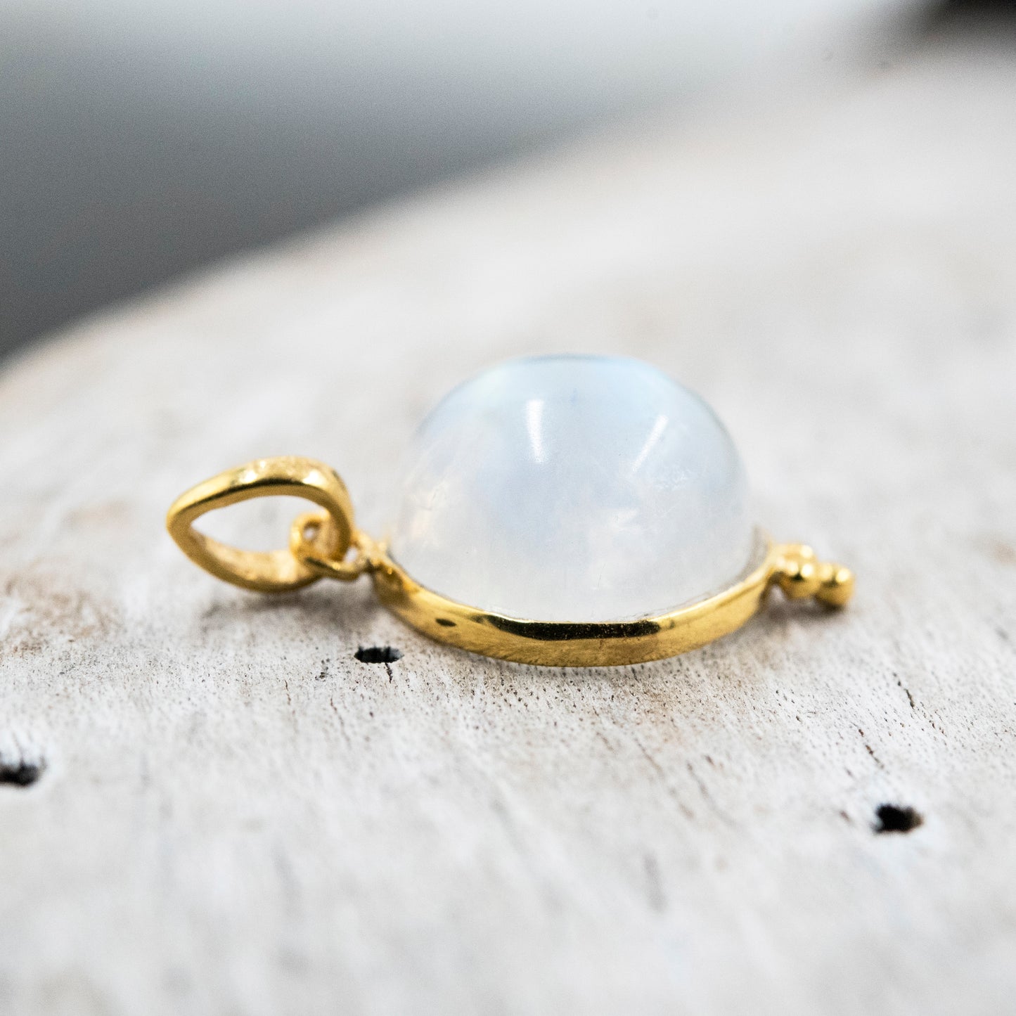 14 Karat Gold | Rainbow Moonstone Pendant