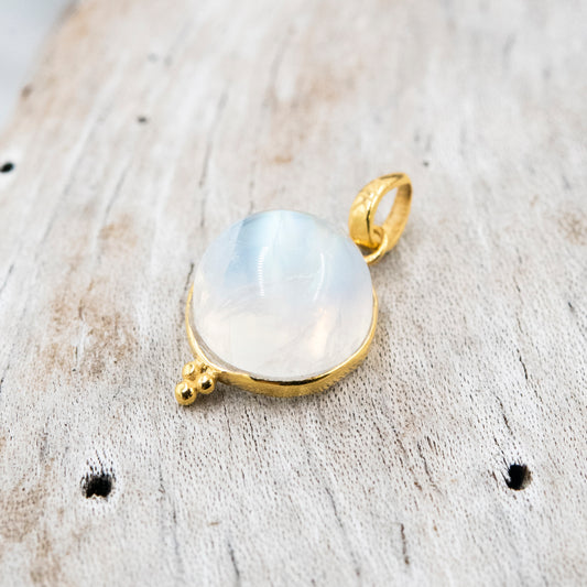14 Karat Gold | Rainbow Moonstone Pendant