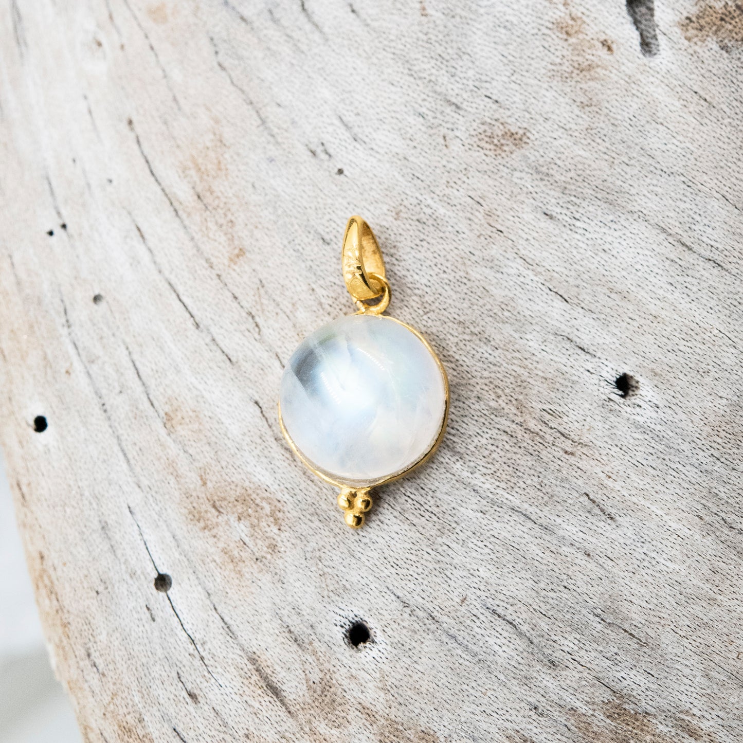 14 Karat Gold | Rainbow Moonstone Pendant