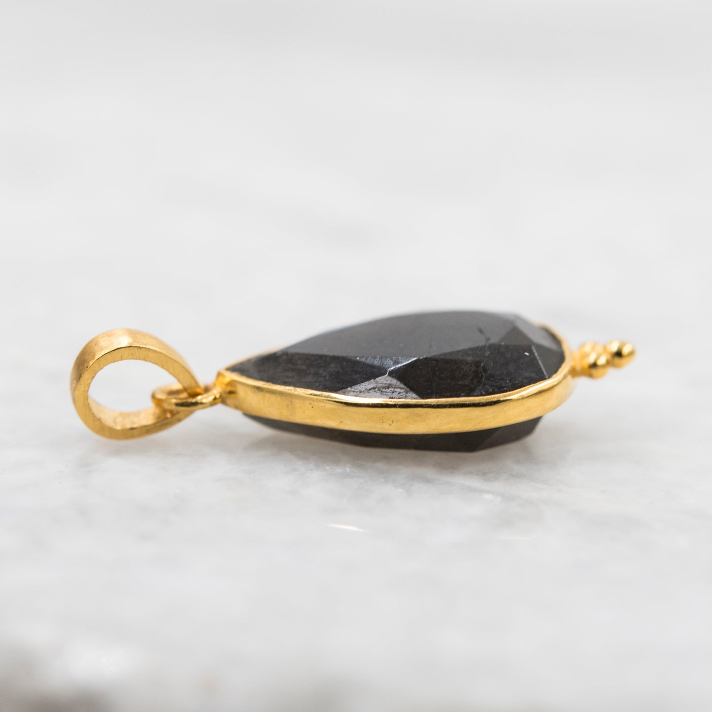 14 Karat Gold | Labradorite Pendant