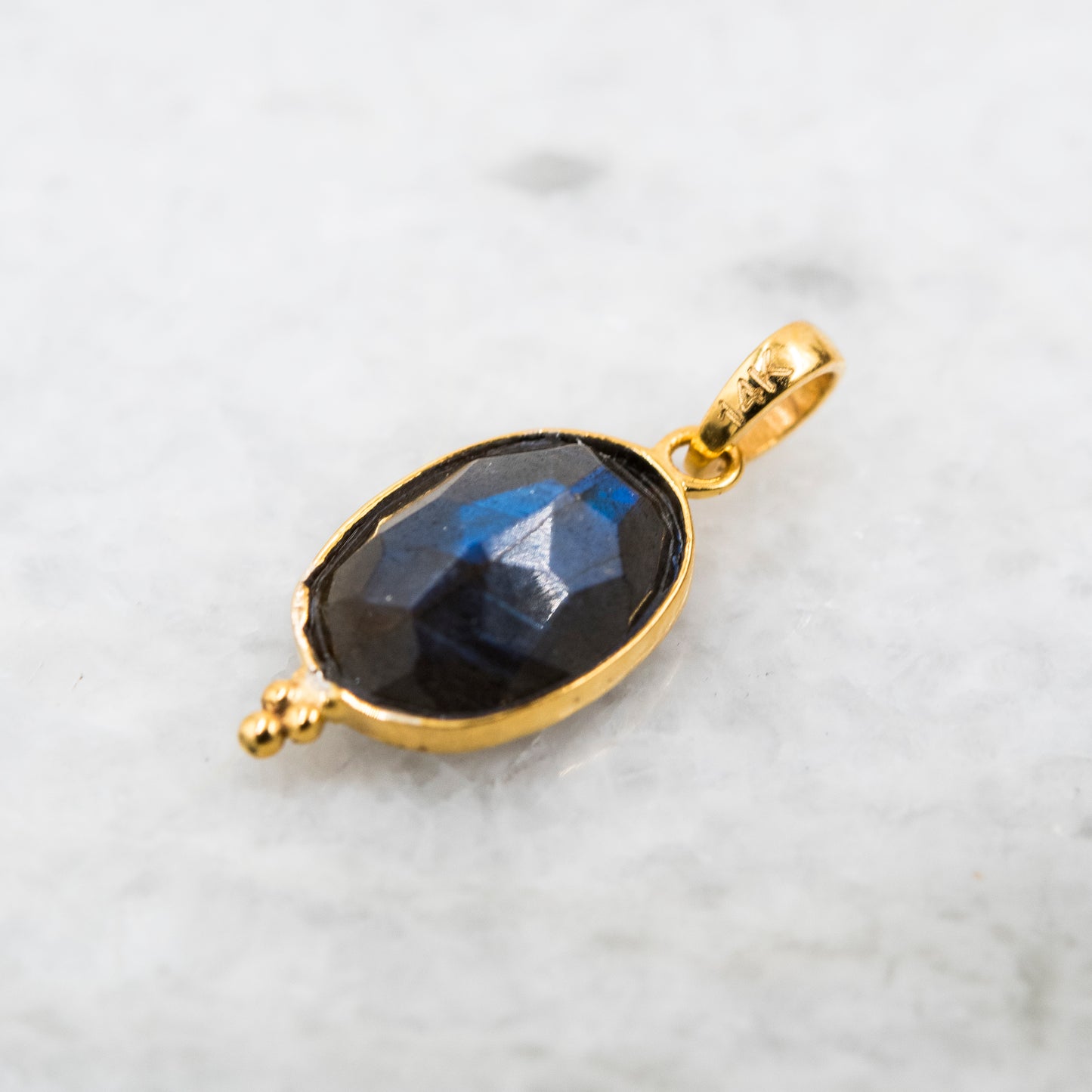 14 Karat Gold | Labradorite Pendant