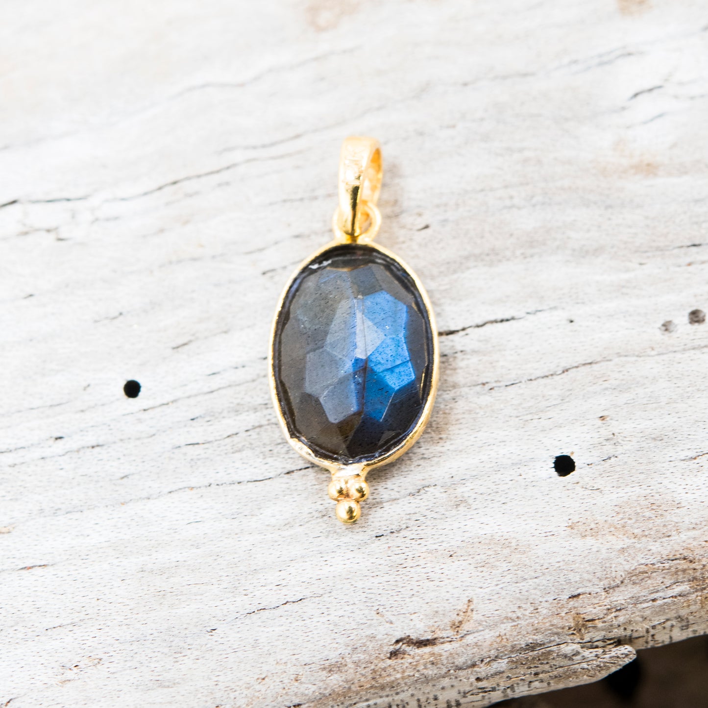 14 Karat Gold | Labradorite Pendant