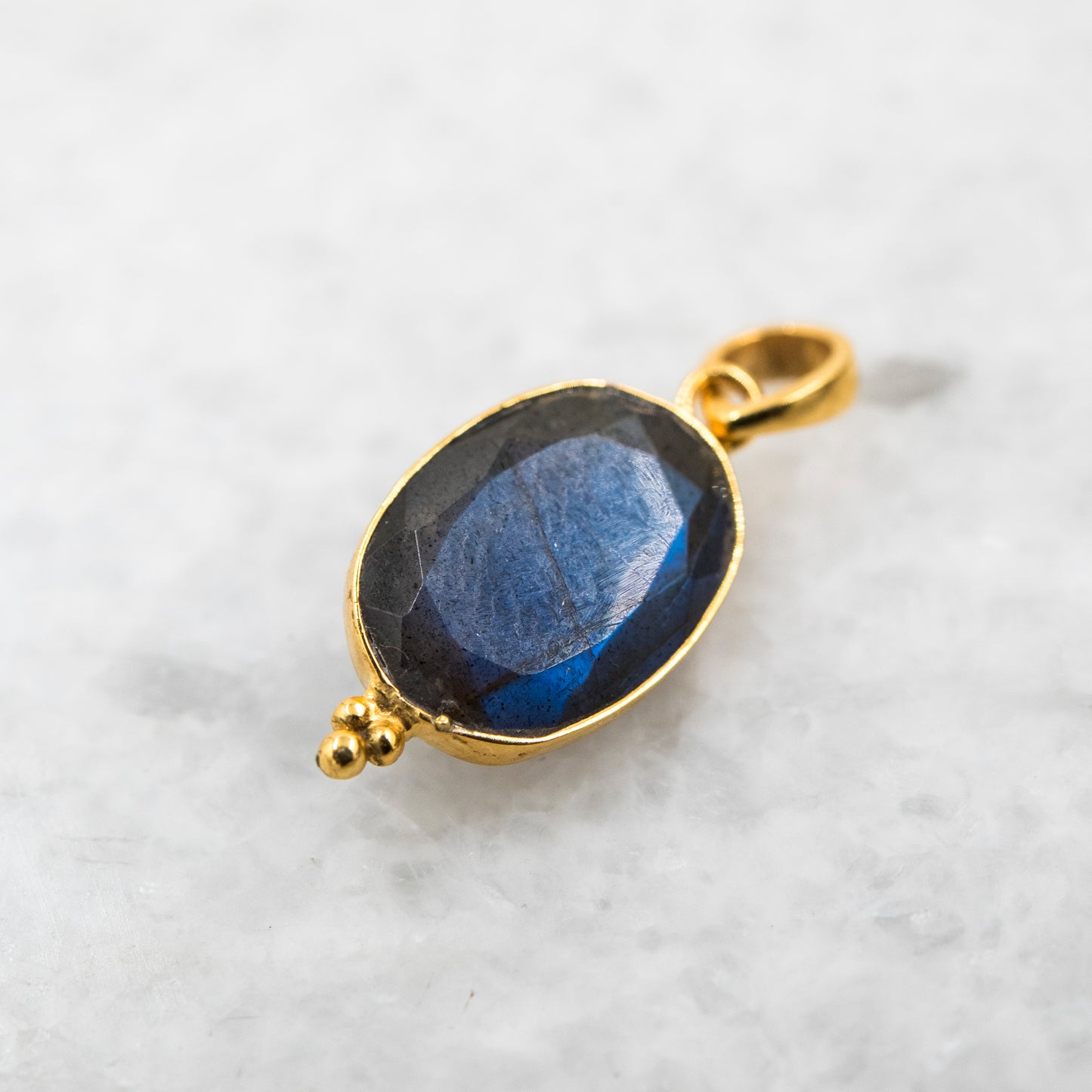 14 Karat Gold | Labradorite Pendant
