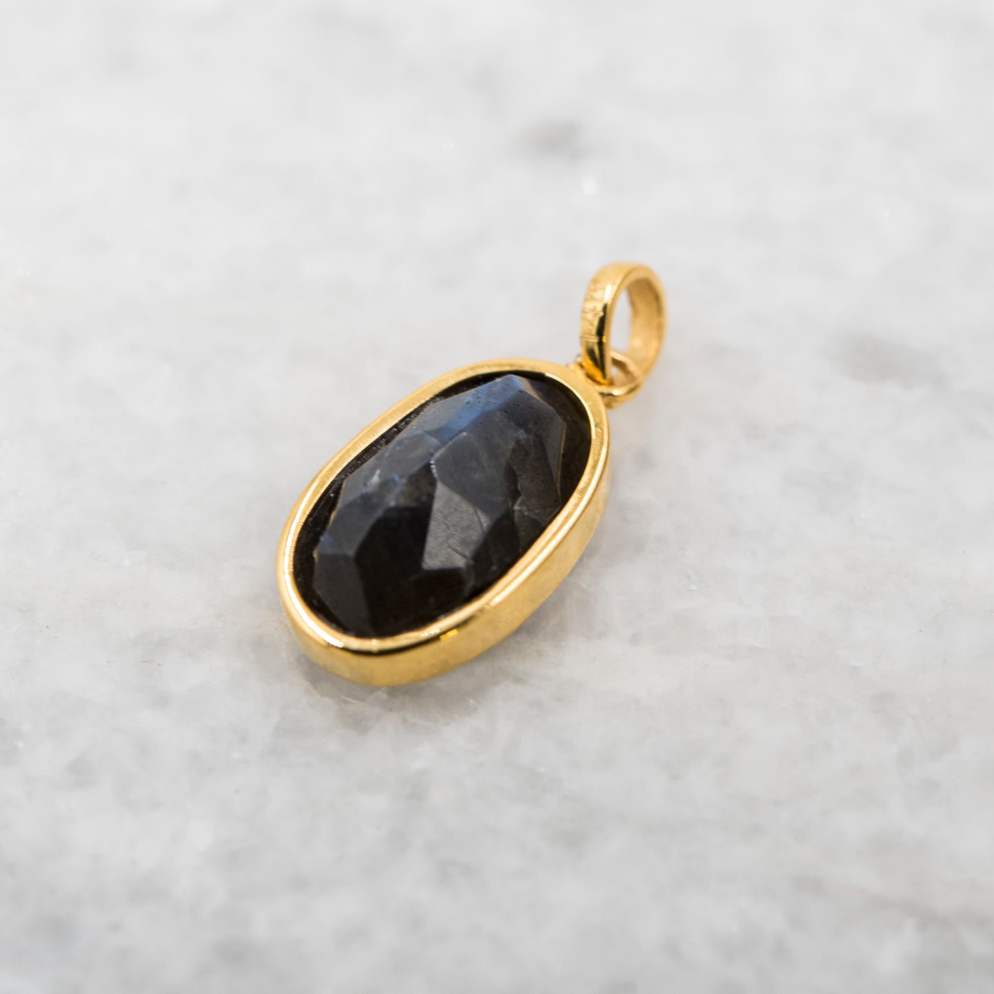 14 Karat Gold | Labradorite Pendant