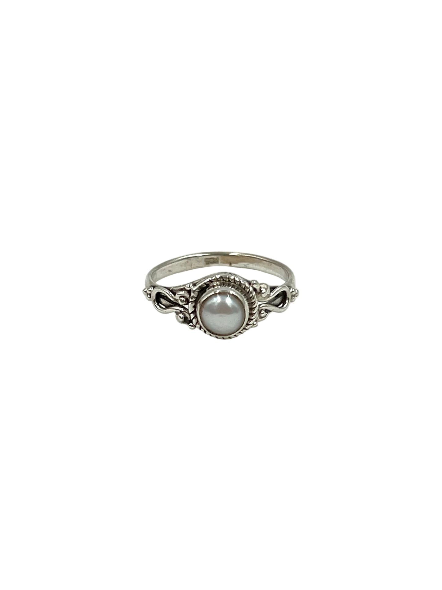 Pearl Round Ring