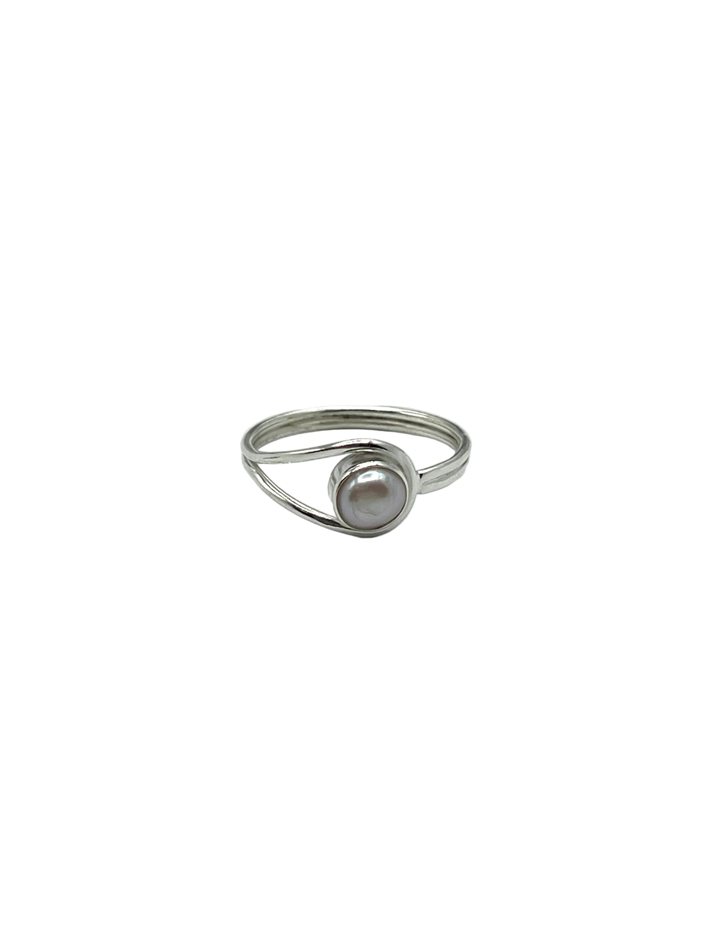 Lasso Gemstone Rings