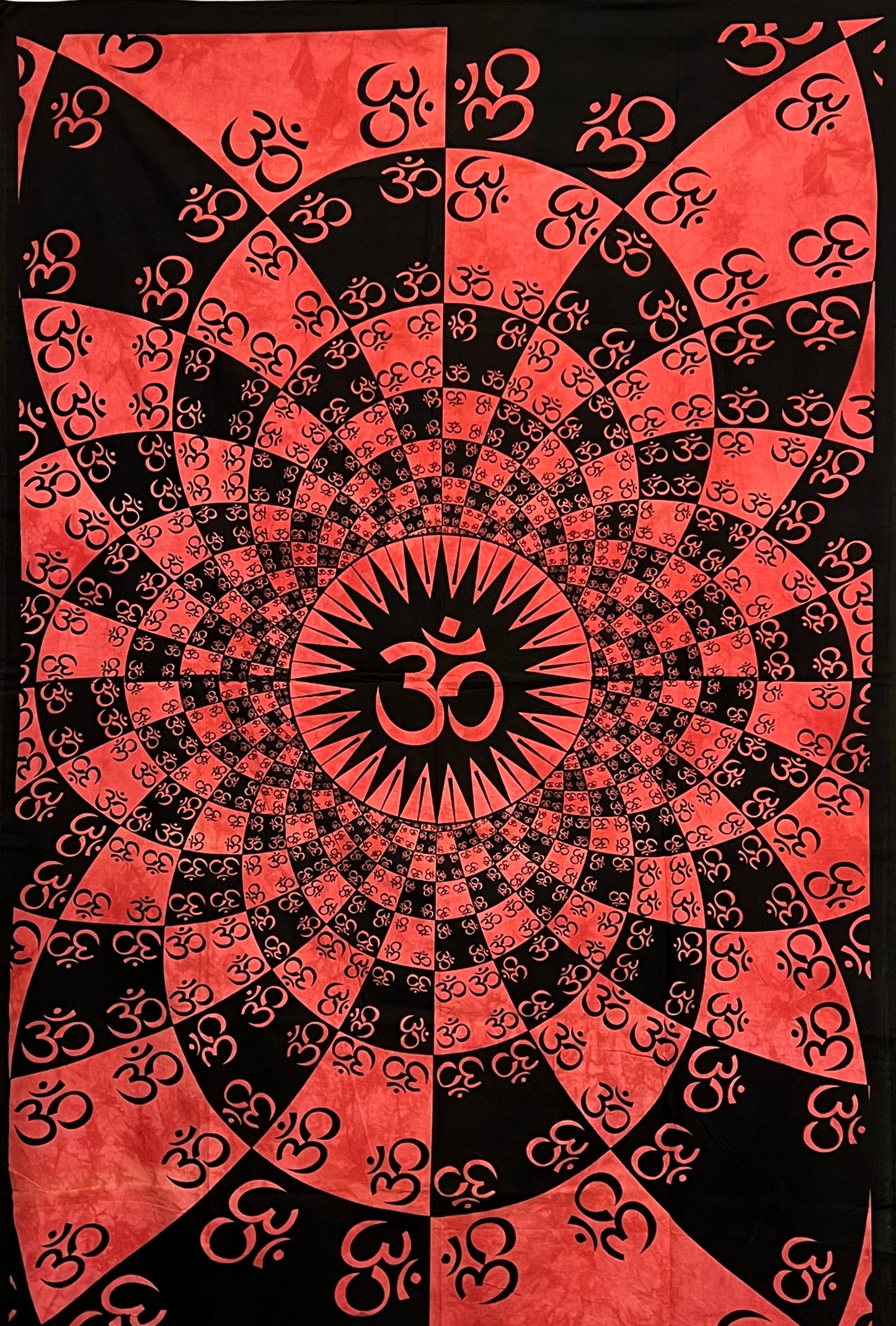 Om Checkered Tapestries | 4 Colors