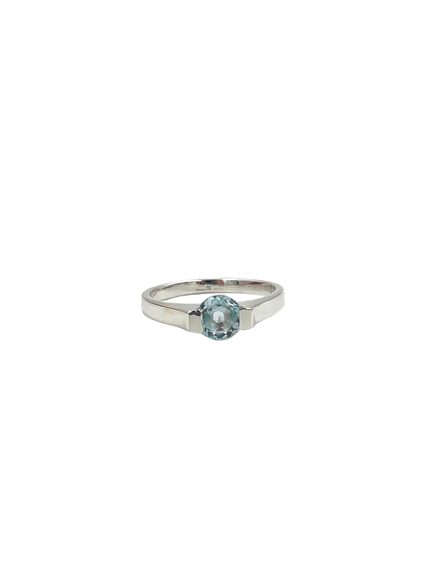 Circle Blue Topaz Ring