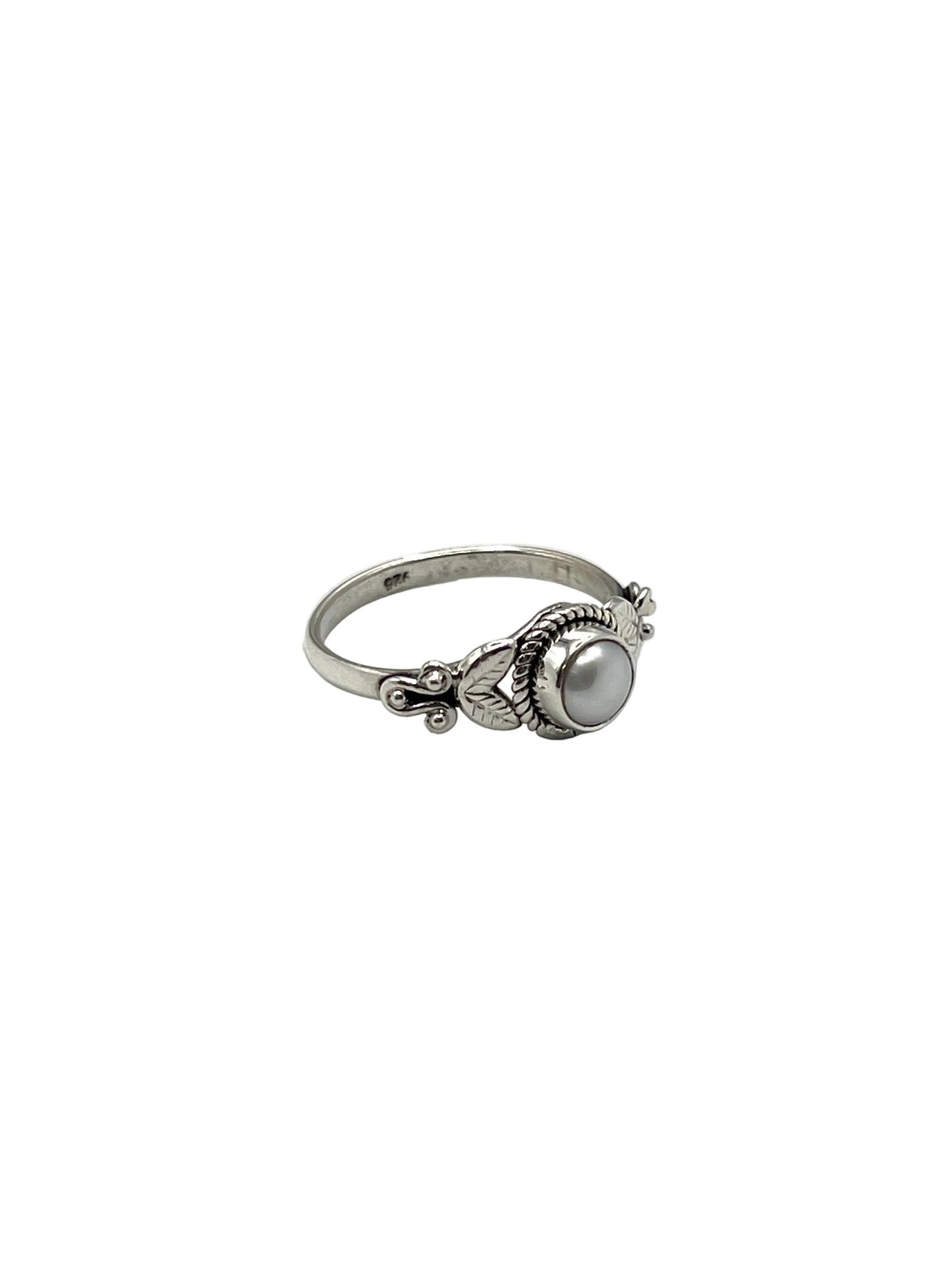Leaf Filigree Gemstone Rings