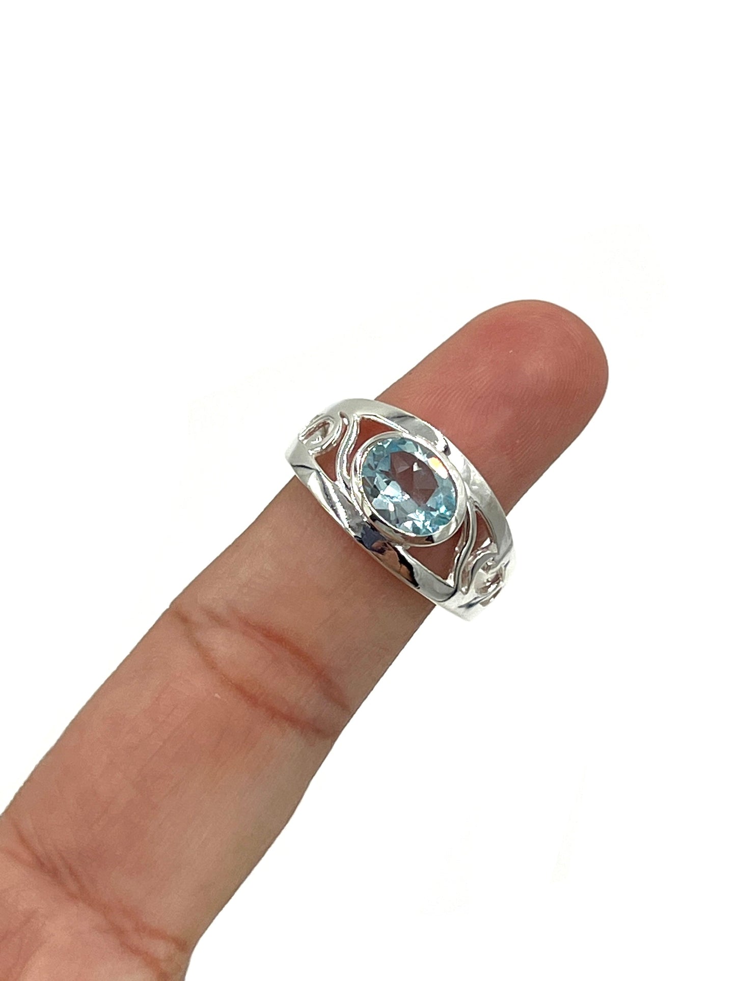 Oval Blue Topaz Ring