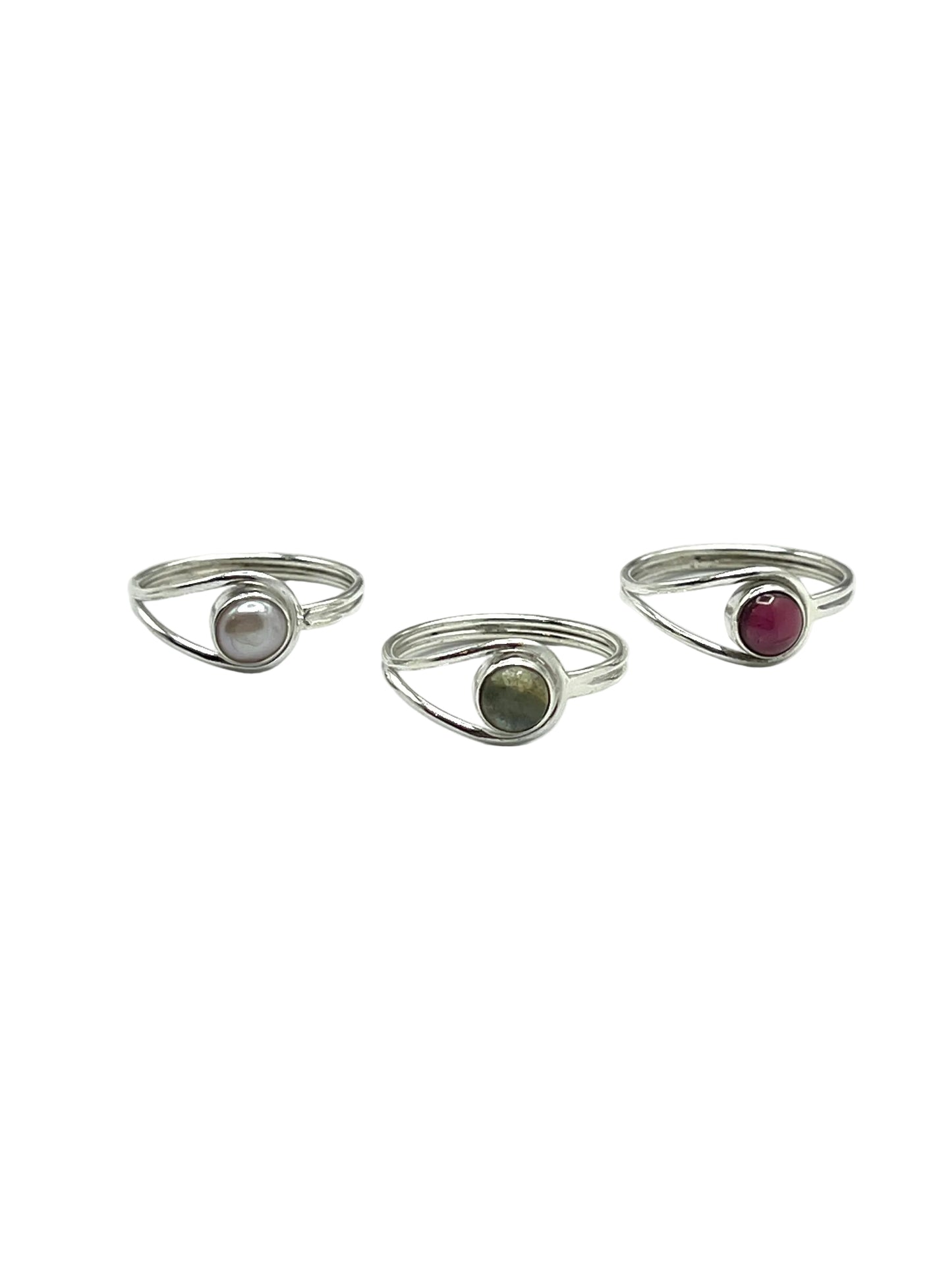 Lasso Gemstone Rings