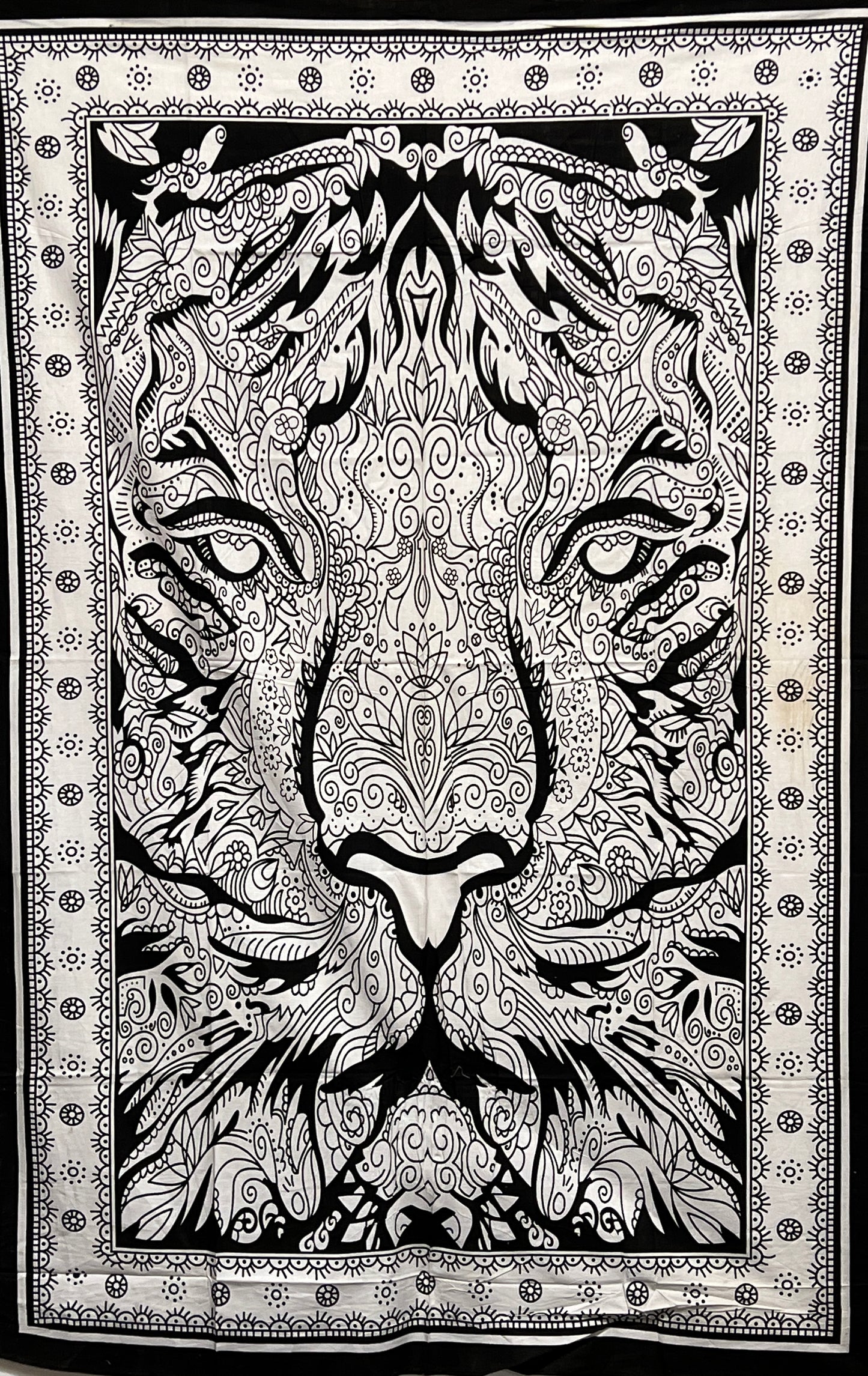 Black & White Lion Tapestry