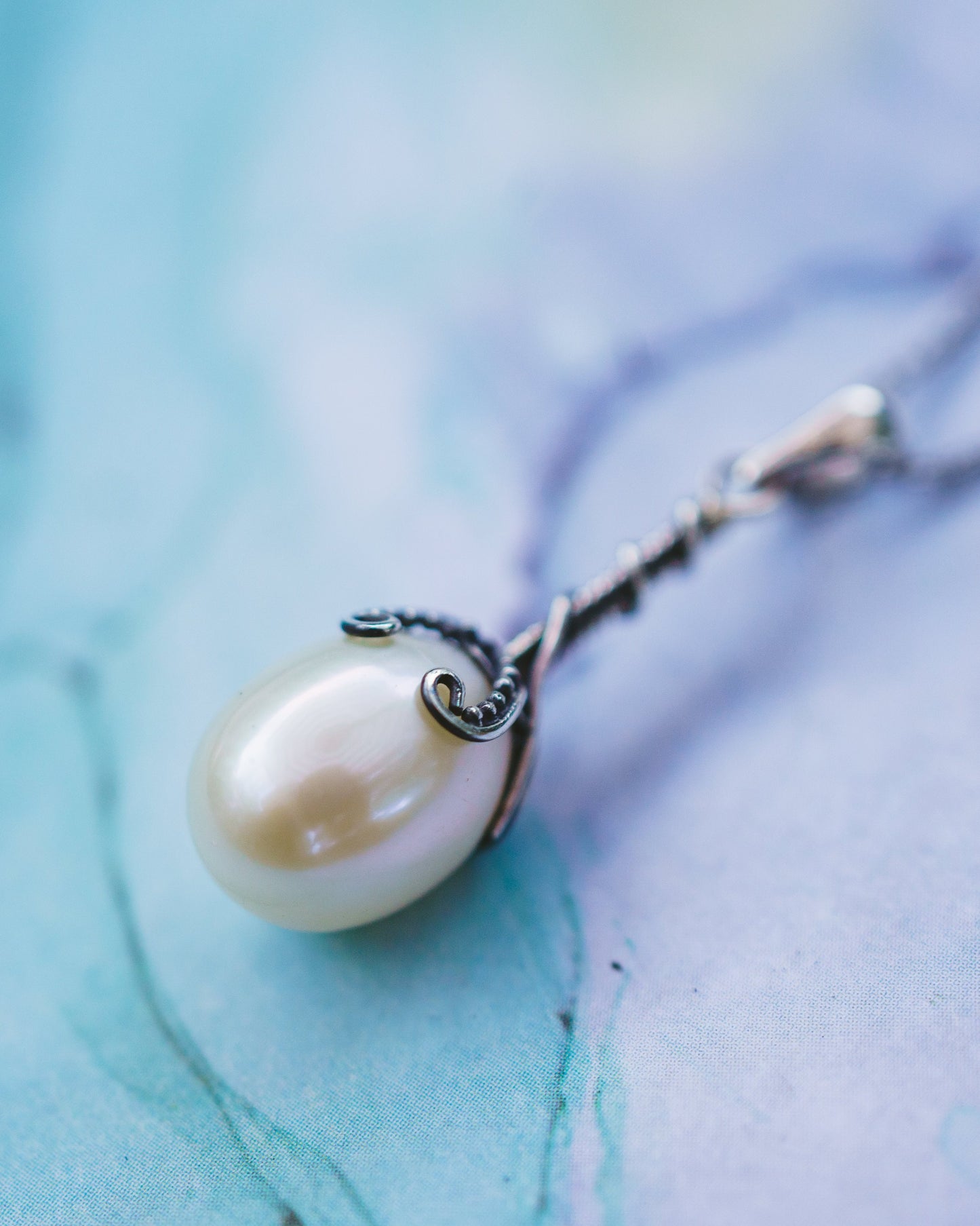 Sterling Silver Dangle Pearl Pendant