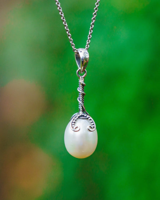 Sterling Silver Dangle Pearl Pendant