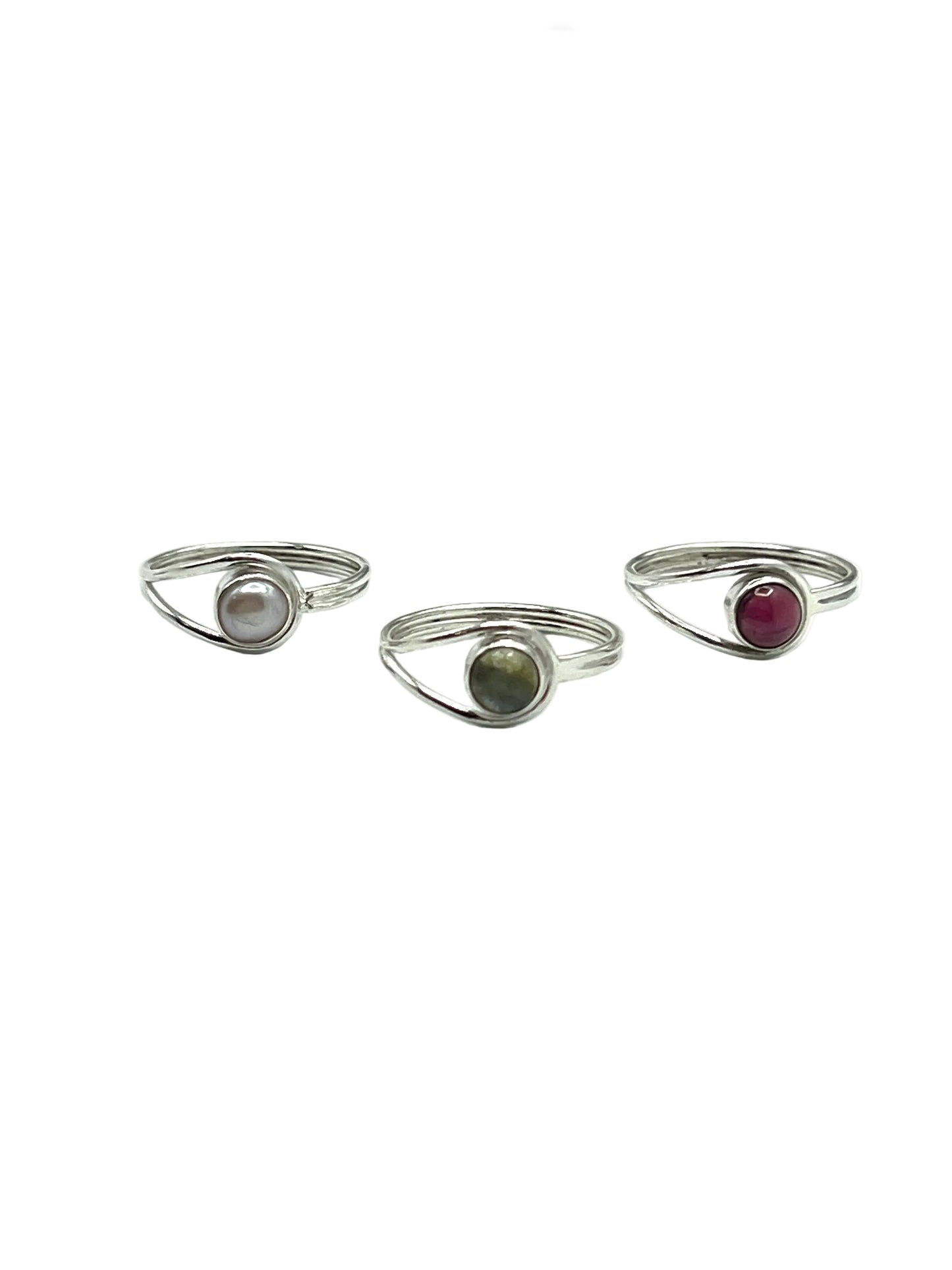 Lasso Gemstone Rings